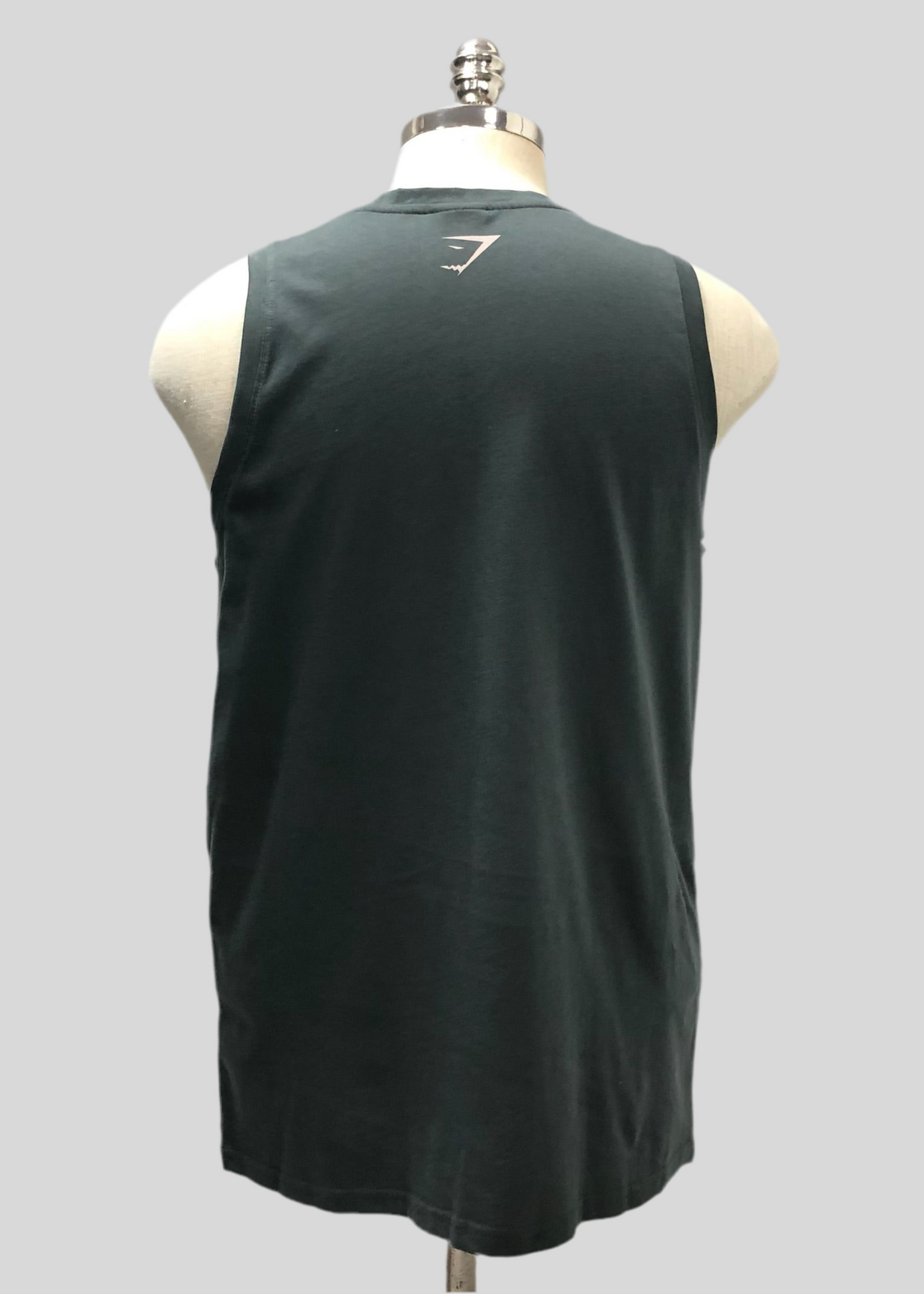 Camiseta de entrenamiento sin mangas Gymshark 🏋🏽 Color gris con diseño Movin Metal en color rosado Talla M