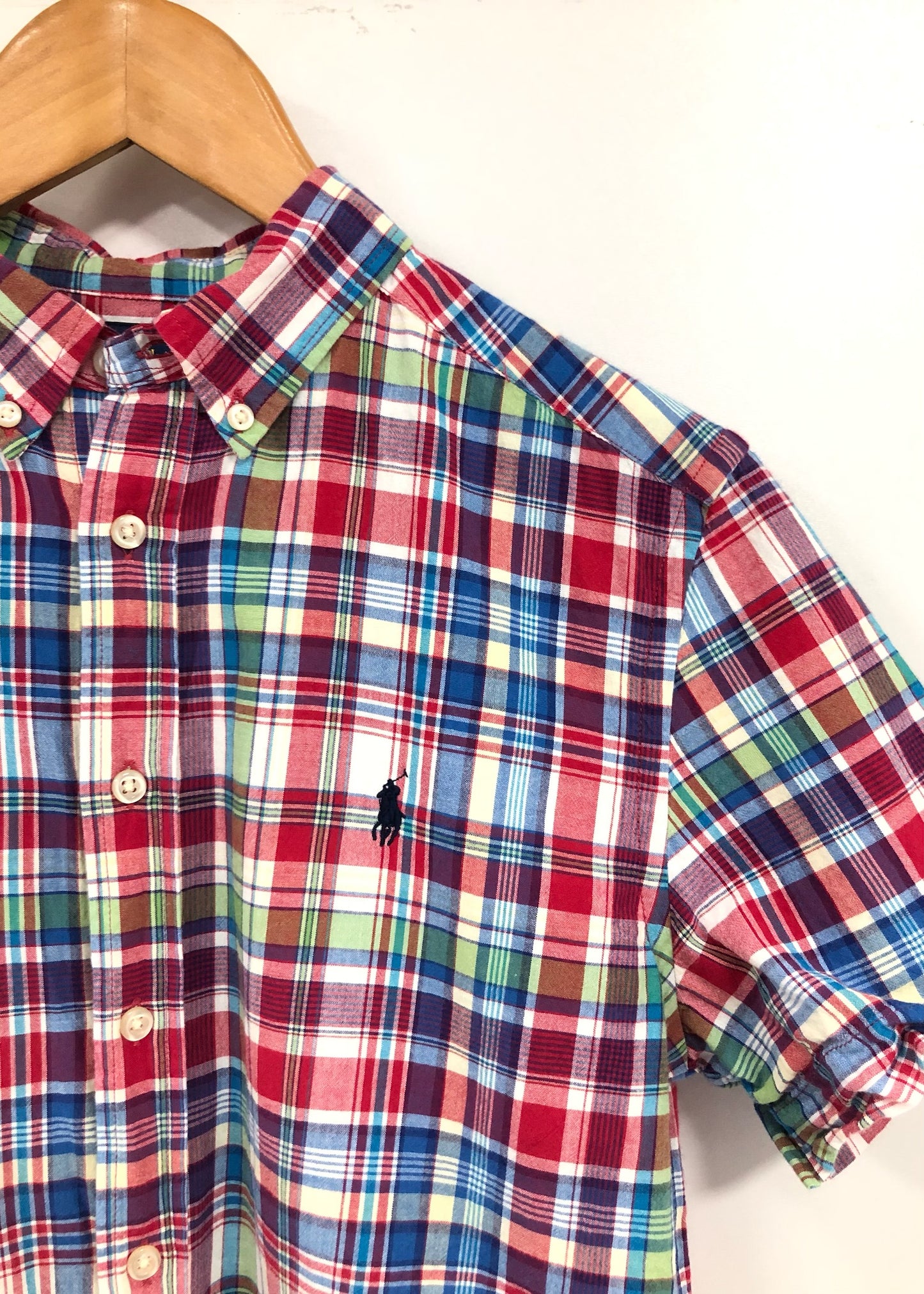Camisa de niño Polo Ralph Lauren 🏇🏼 con patron de cuadros en rojo, azul, blanco y verde Talla L (14-16) Entalle Regular