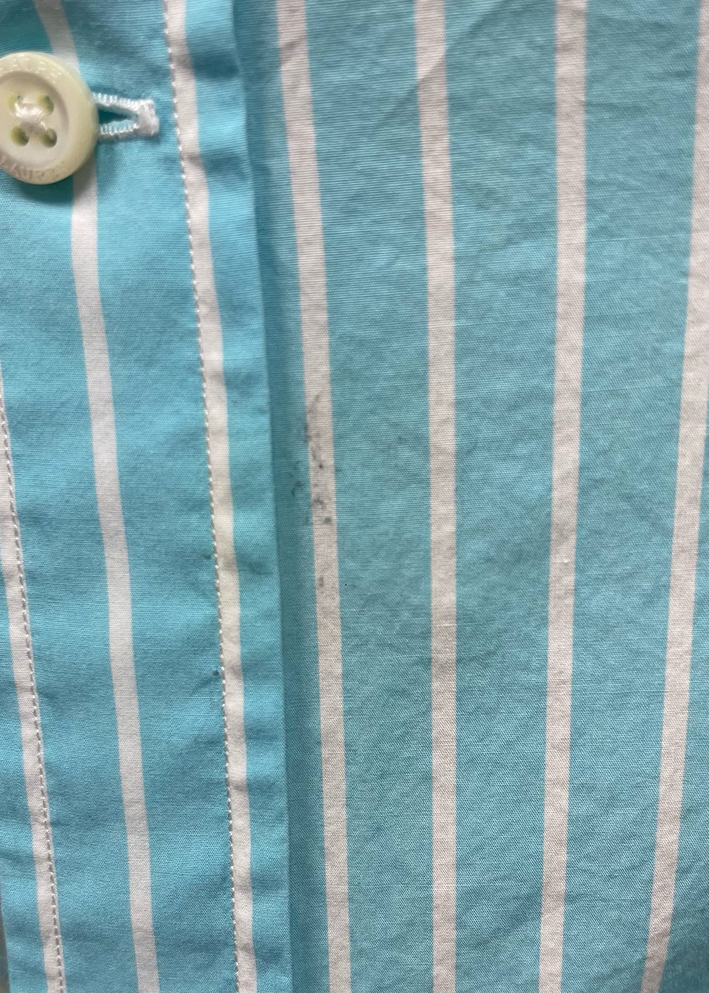 Camisa Polo Ralph Lauren 🏇🏼 Color turquesa con patron de rayas en color blanco Talla L Entalle Regular (ver descripción )