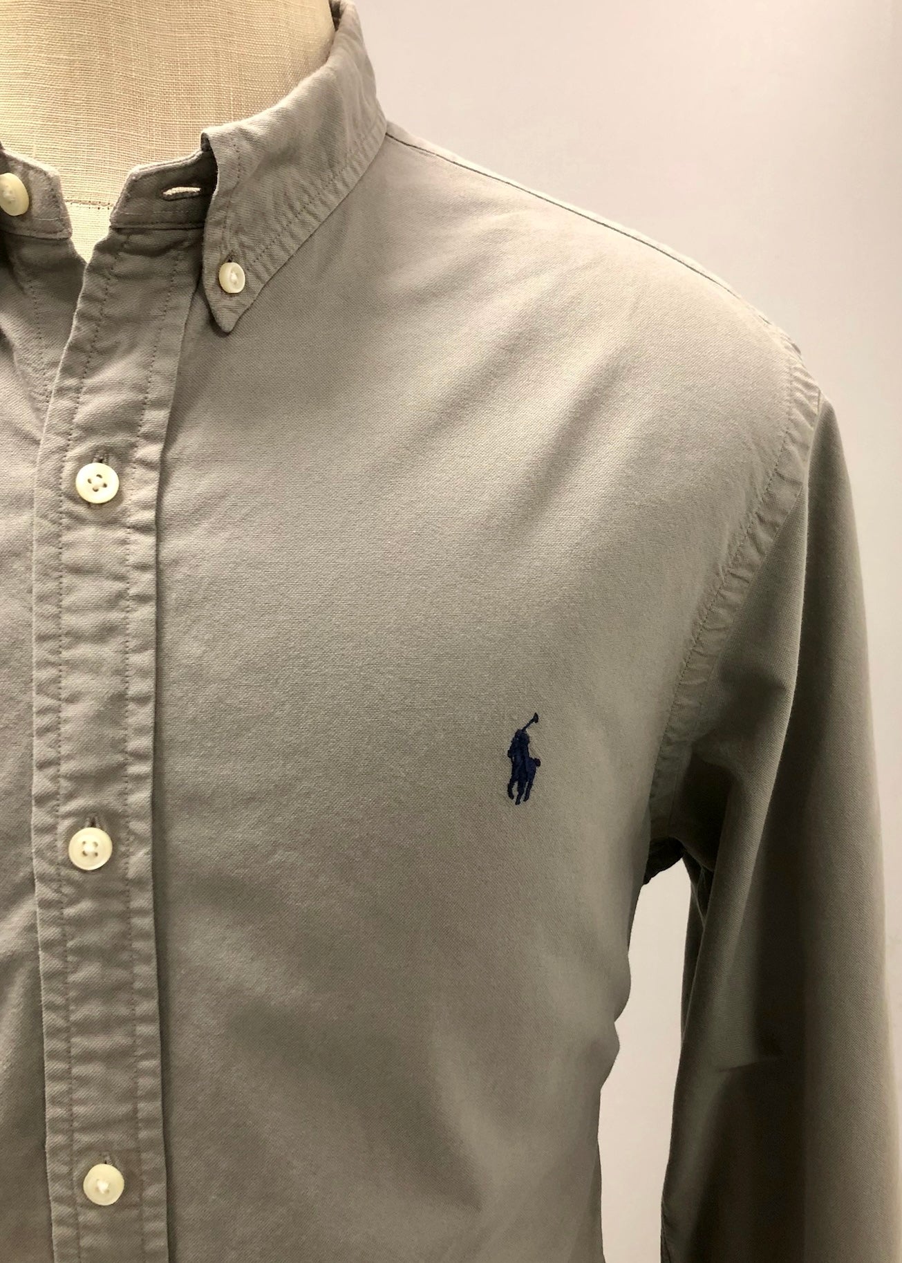 Camisa de botones Polo Ralph Lauren 🏇🏼 Oxford en color gris Talla XL Entalle Slim Fit (ver descripción)