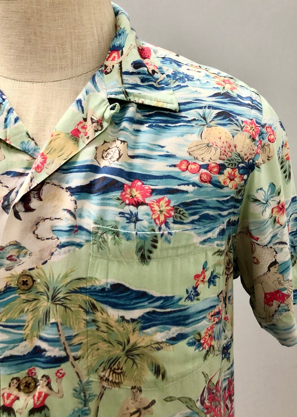 Camisa de botones Polo Ralph Lauren 🏇🏼 color verde claro con diseño hawaiano Talla M Entalle Regular
