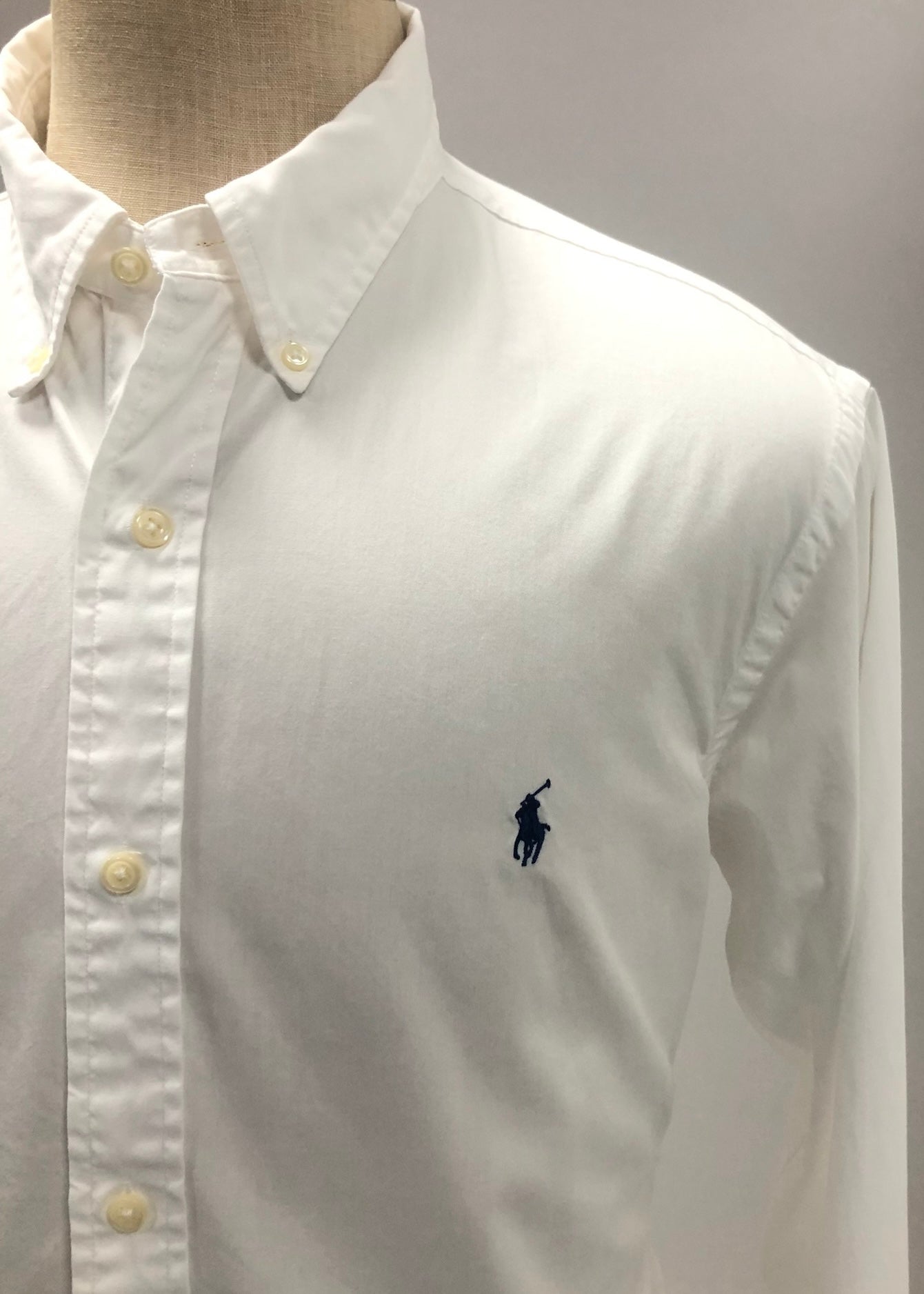 Camisa de botones Polo Ralph Lauren 🏇🏼  en color blanco Talla XL Entalle Regular (ver descripción)