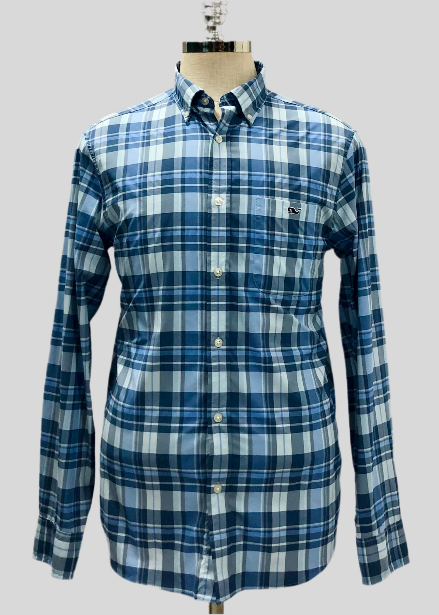 Camisa de botones Vineyard Vines 🐳 Performance de cuadros tartán en color azul, celeste y blanco Talla M Entalle Regular