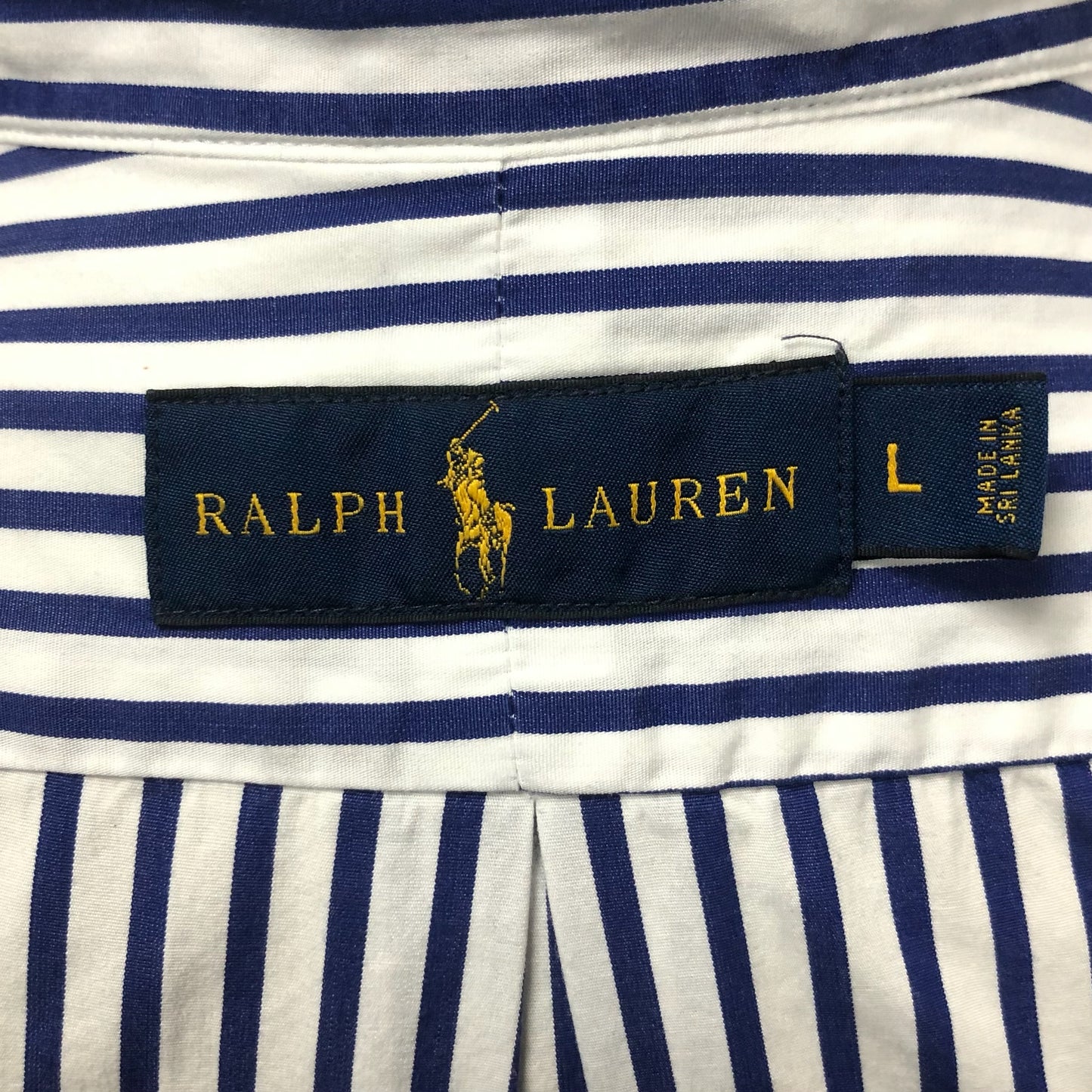 Camisa de botones Polo Ralph Lauren 🏇🏼 color blanco de rayas azul navy con logo de banderas Talla L Entalle Regular (ver descripción)
