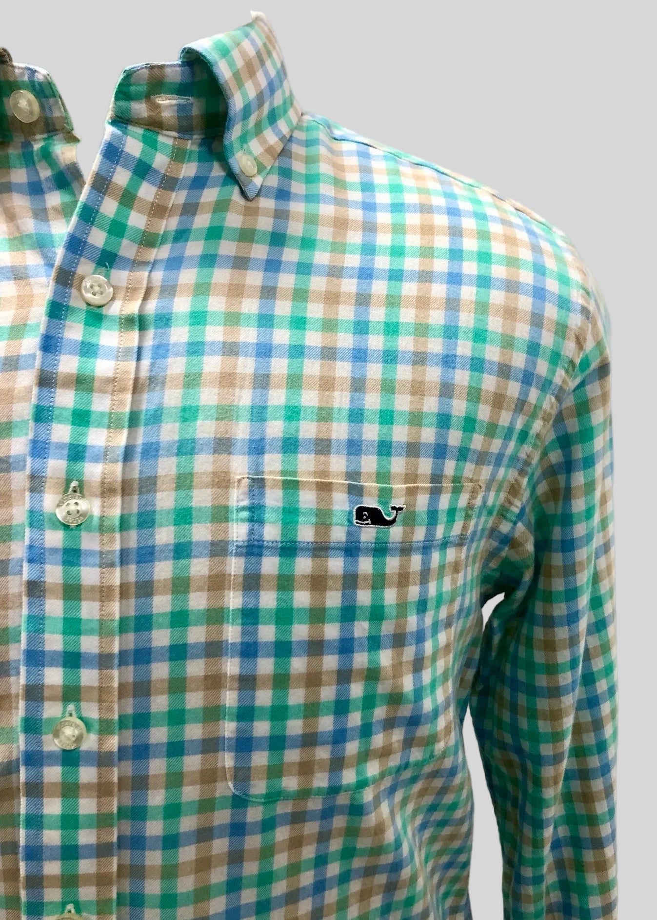 Camisa de botones Vineyard Vines 🐳 color blanco de cuadros en turquesa, kaki y azul Talla M Entalle Slim Fit