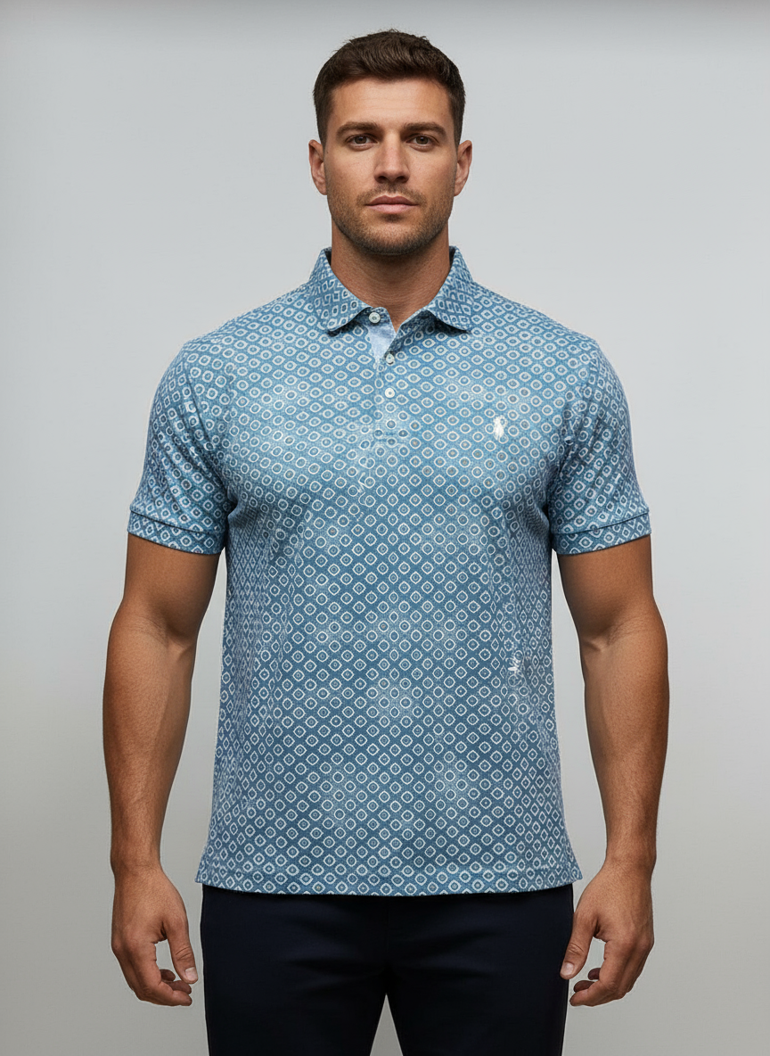 Camiseta Polo Ralph Lauren 🏇🏼 Color celeste con diseño tríptico en color blanco Talla L Entalle Regular