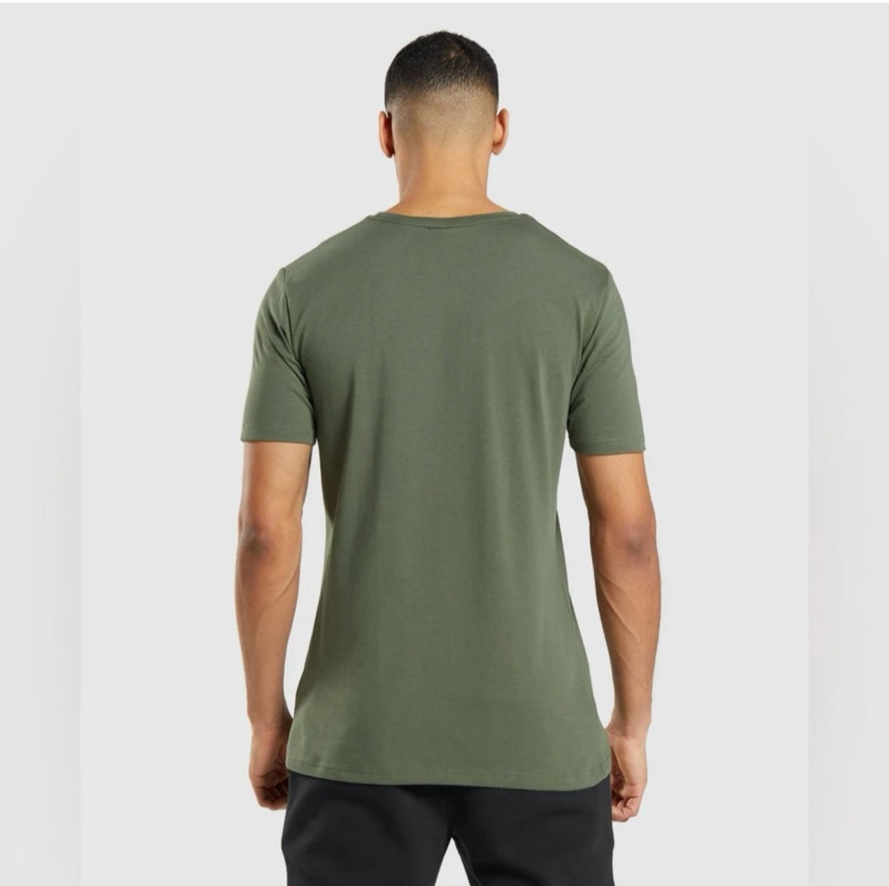 Camiseta cuello redondo Gymshark 🏋🏽 color verde oliva manga corta Talla XXL