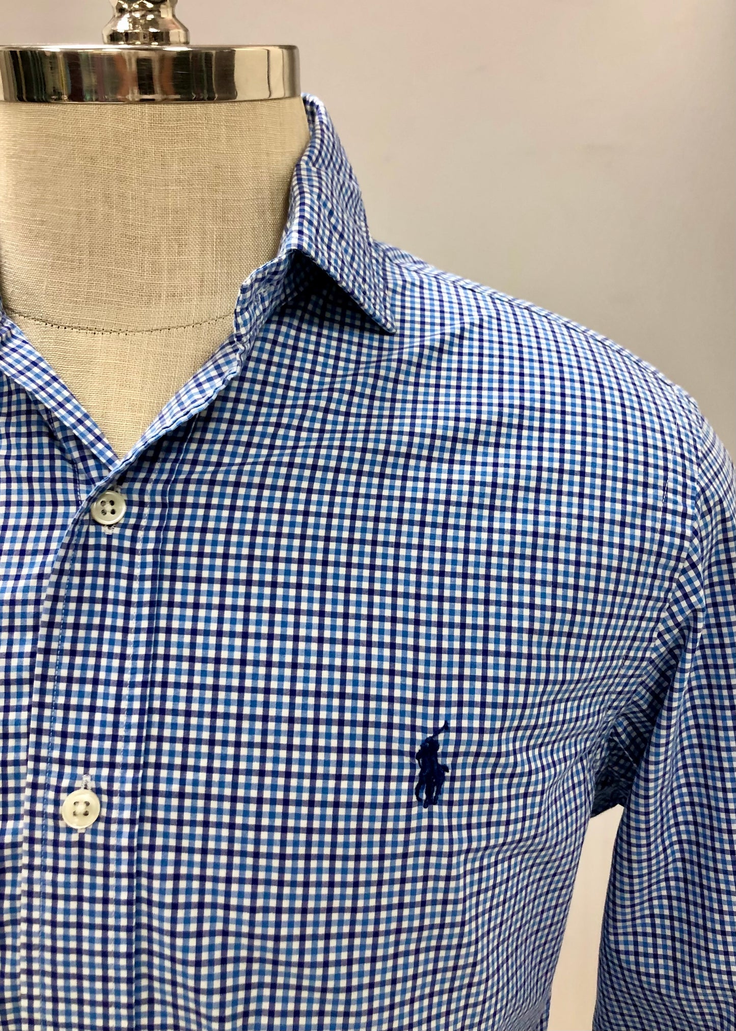 Camisa Polo Ralph Lauren 🏇🏼 con patron de cuadros celeste, azul y blanco Talla M Entalle Slim Fit