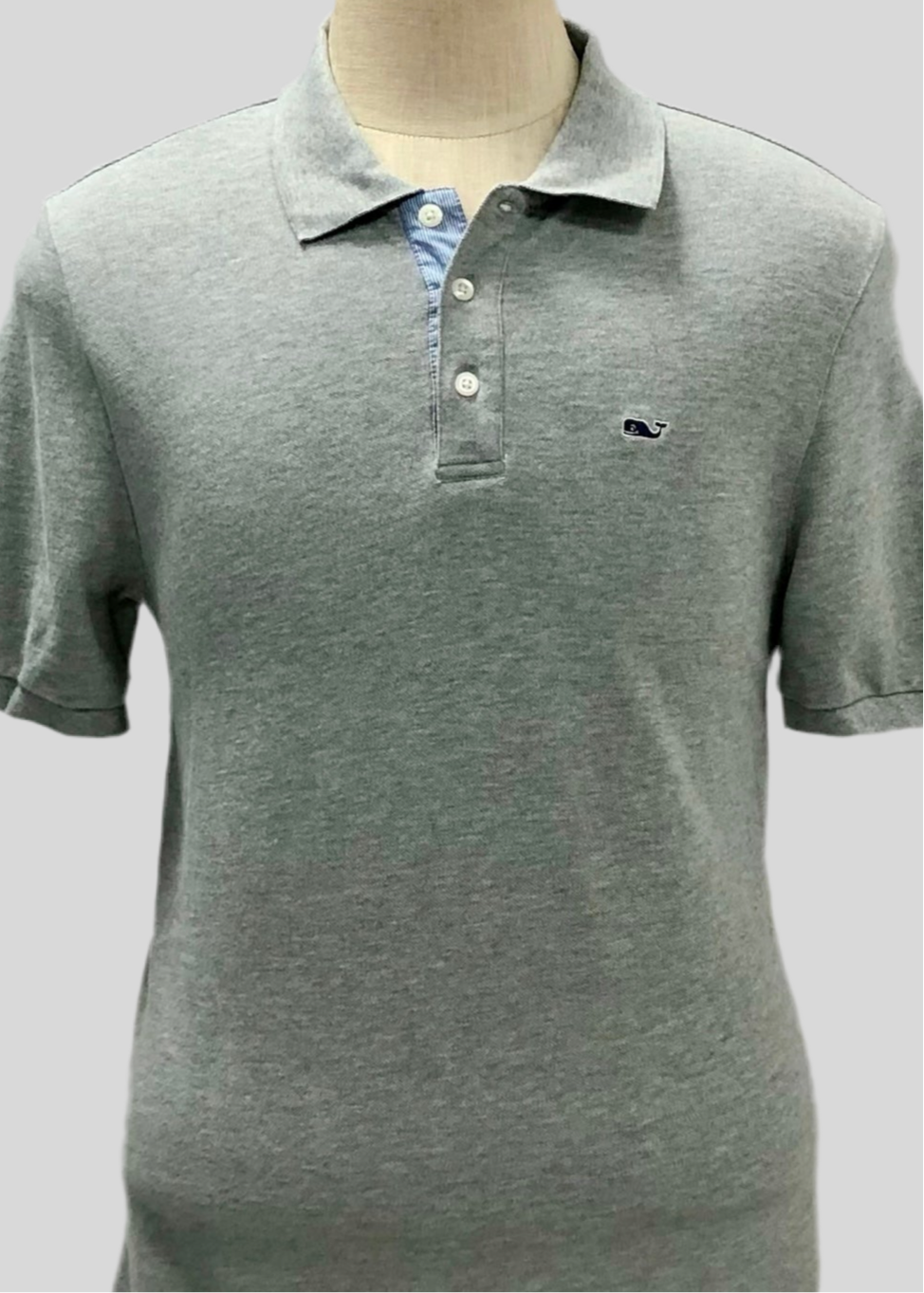 Camiseta Polo Vineyard Vines 🐳 Color gris claro Talla M Entalle Regular