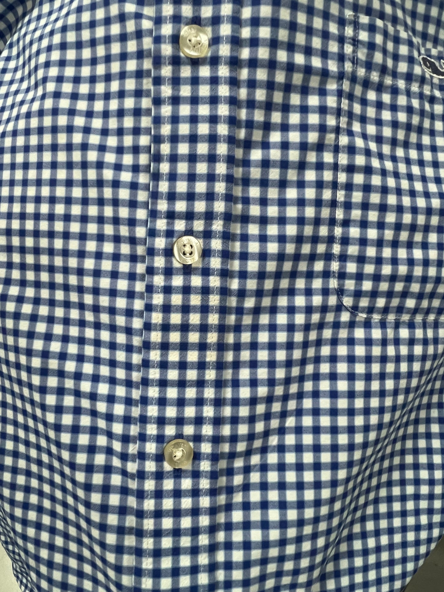 Camisa de botones Vineyard Vines 🐳 Performance de cuadros gingham en color azul navy y blanco Talla L Entalle Slim Fit (ver descripción)