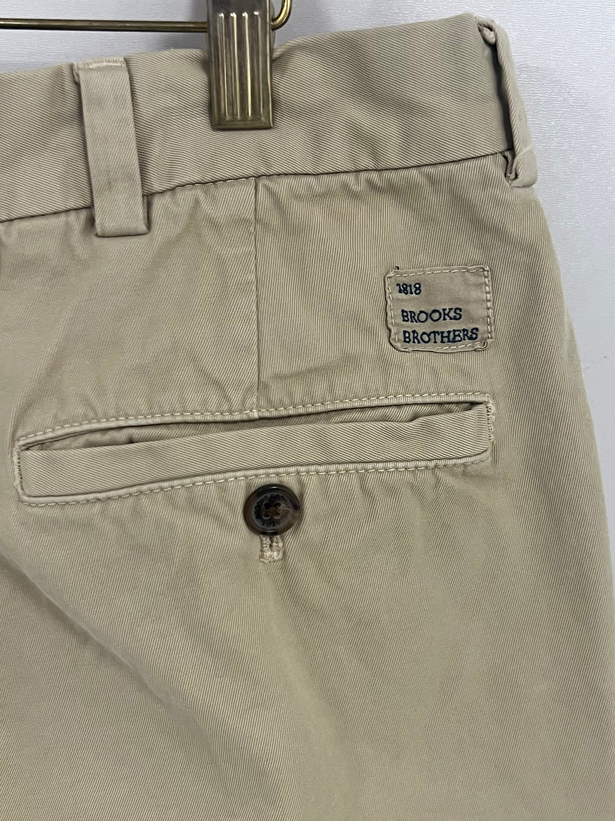 Short Casual Brooks Brothers 🐑  color Kaki talla 34 (ver descripción)