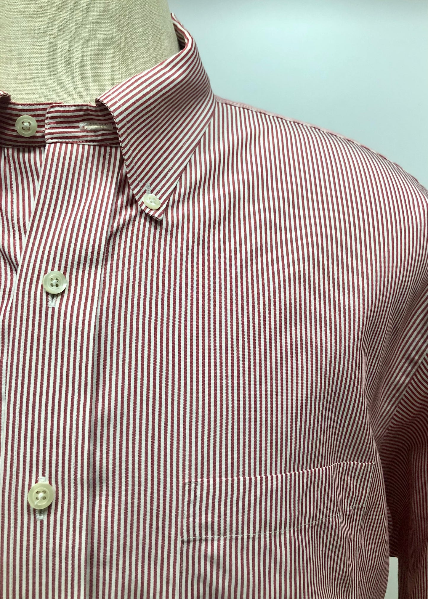 Camisa Brooks Brothers 🐑 color blanco con rayas en rojo Talla XXL Entalle Regular