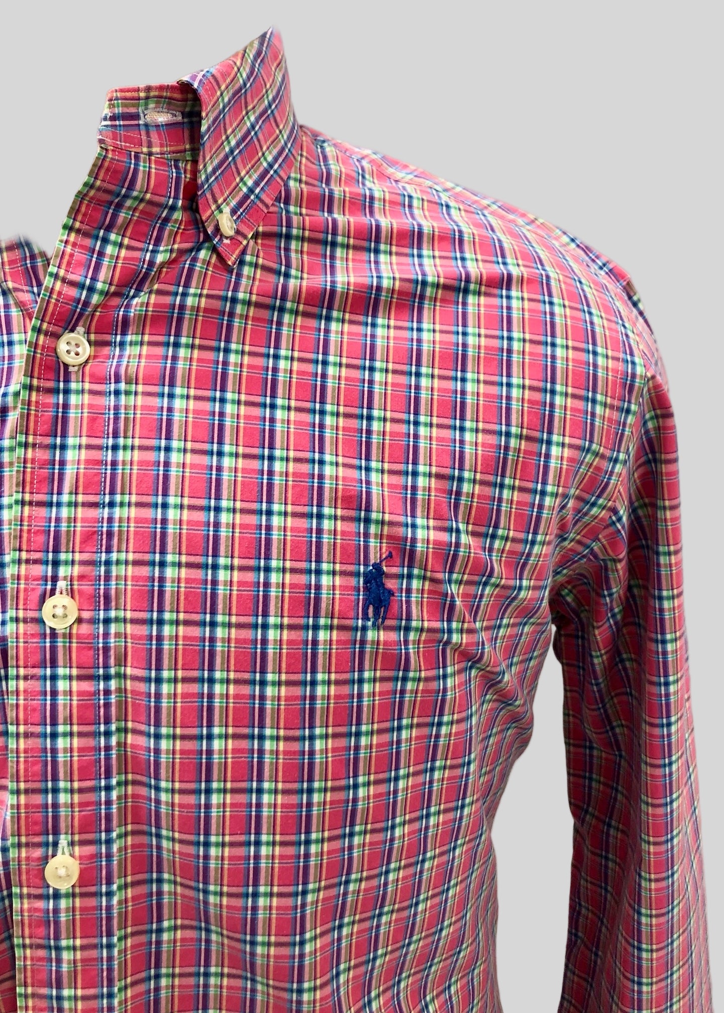 Camisa Polo Ralph Lauren 🏇🏼 de cuadros en color rojo, verde y azul Talla L Entalle Regular