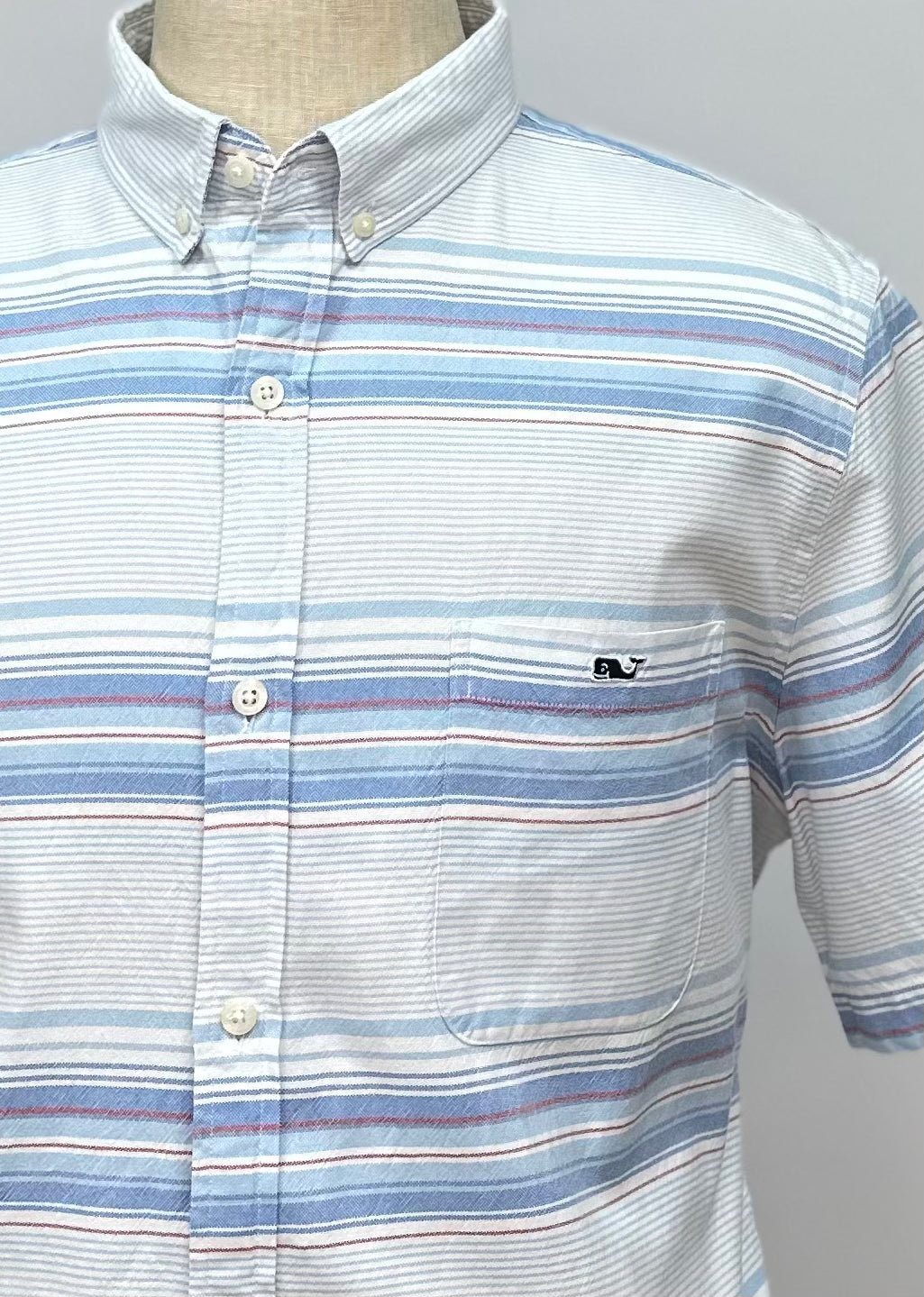 Camisa de botones Vineyard Vines 🐳 con patrón de rayas en color celeste, blanco y rojo Talla XL Entalle Slim Fit