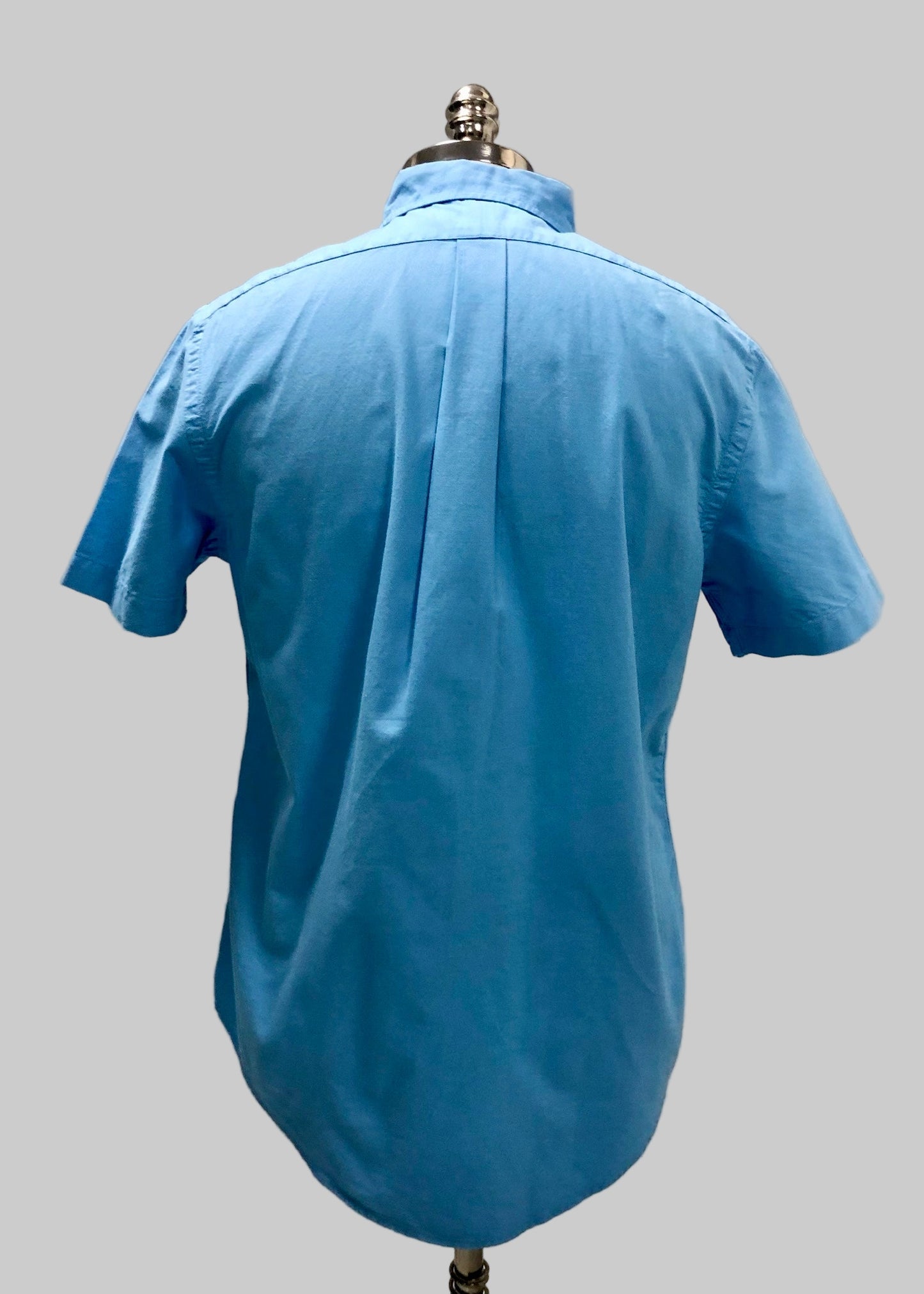 Camisa de botones Polo Ralph Lauren 🏇🏼 en color celeste grisáceo Talla M Entalle Clásico