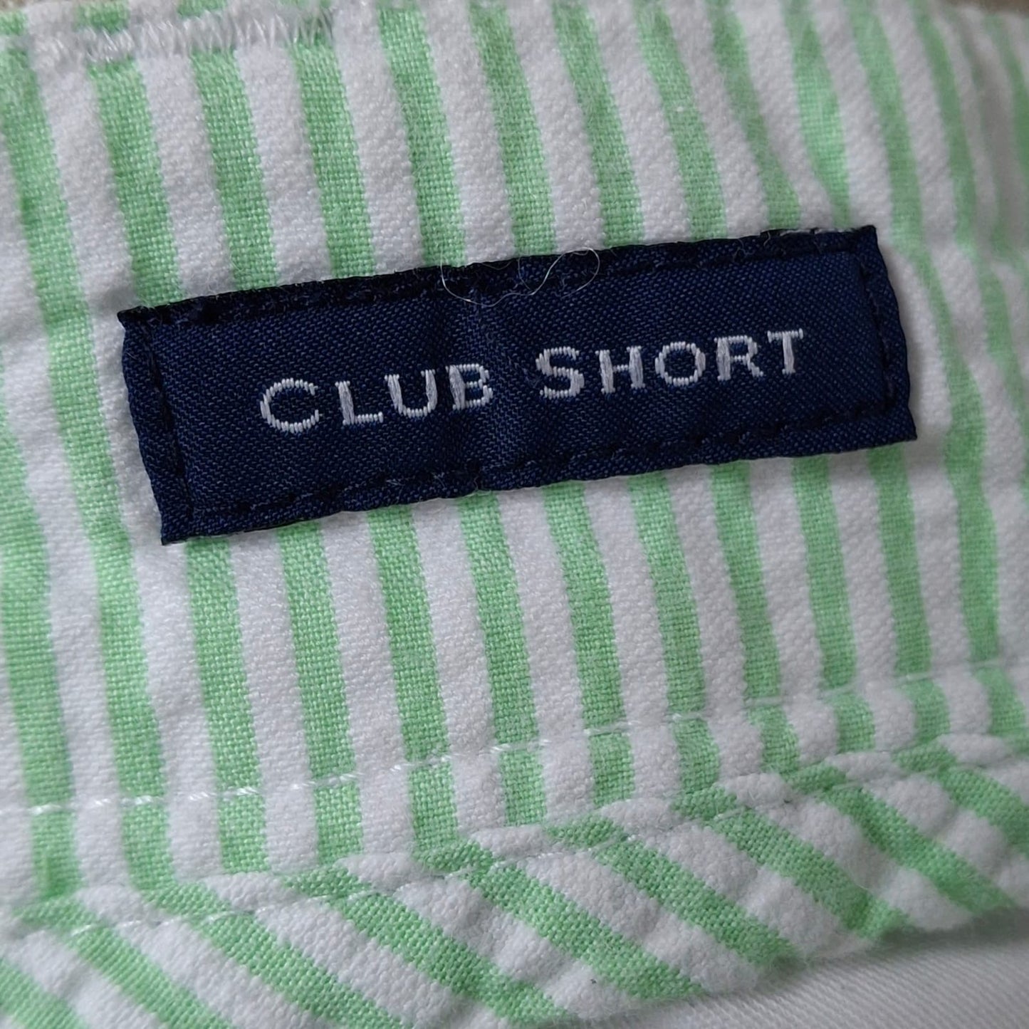 Short Casual Brooks Brothers 🐑  Tela a seersucker con patron de rayas en color verde y blanco talla 33