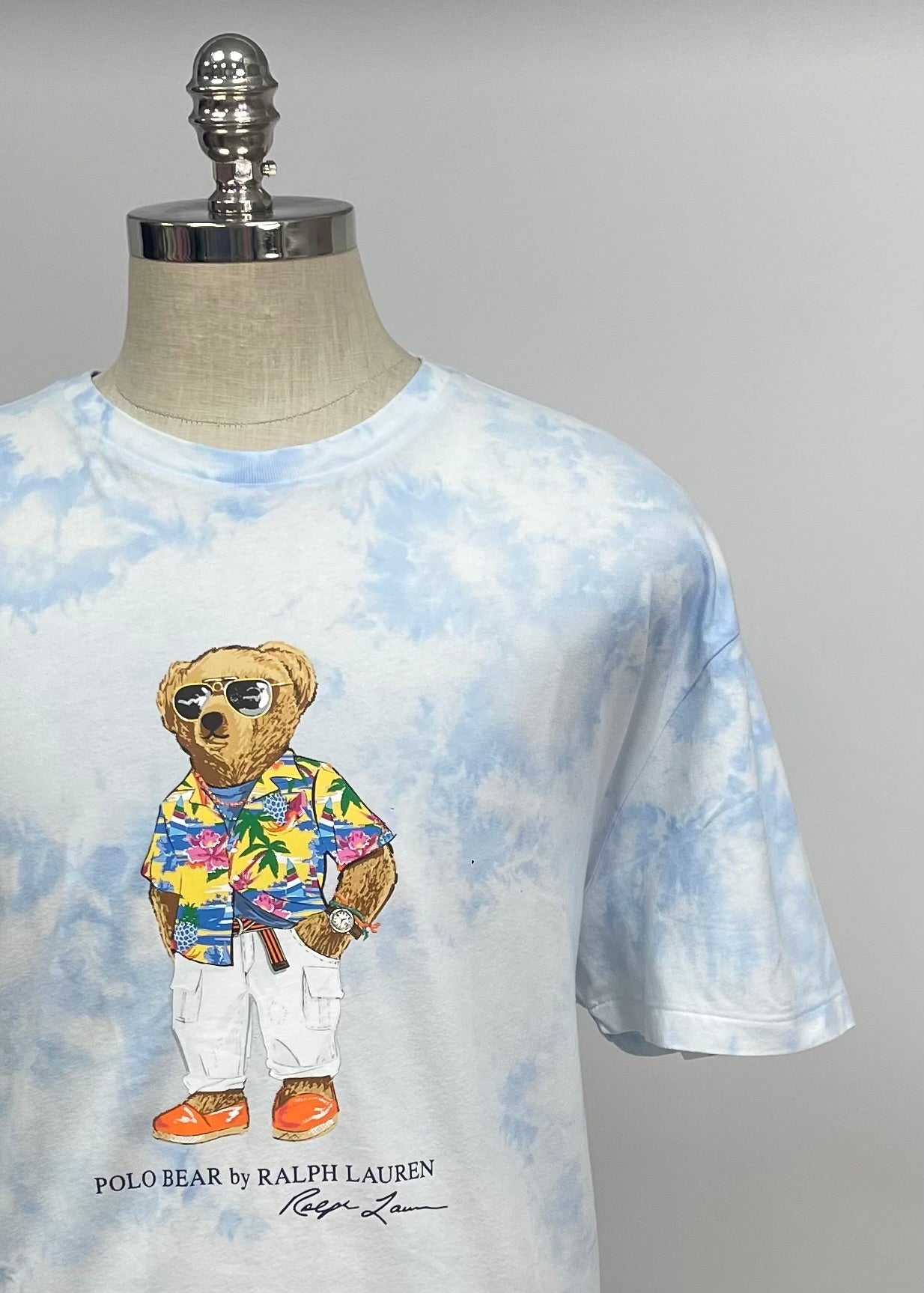 Camiseta cuello redondo Polo Ralph Lauren 🏇🏼 Tye dye color celeste y blanco con diseño de polo bear Talla XXL Entalle Clásico