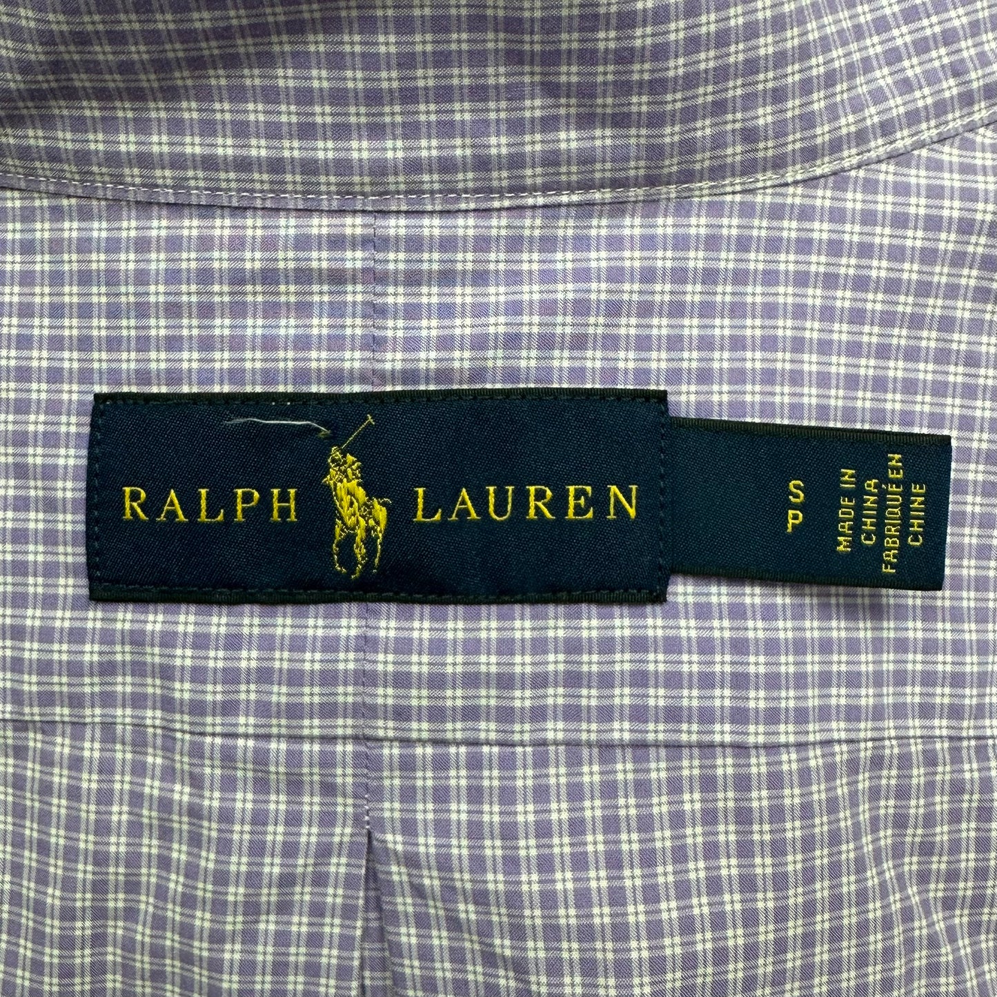 Camisa Polo Ralph Lauren 🏇🏼 con patron de cuadros dinos morado y blanco Talla S Entalle Regular (ver descripción)