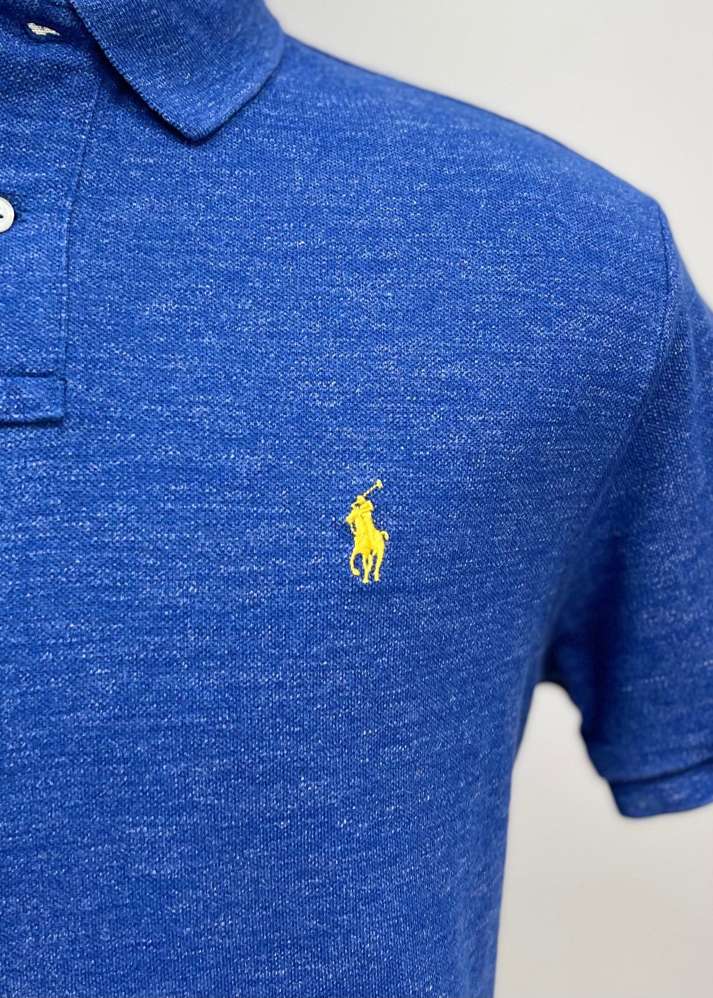 Camiseta Polo Ralph Lauren 🏇🏼 color azul y logo amarillo Talla L Entalle Custom Fit