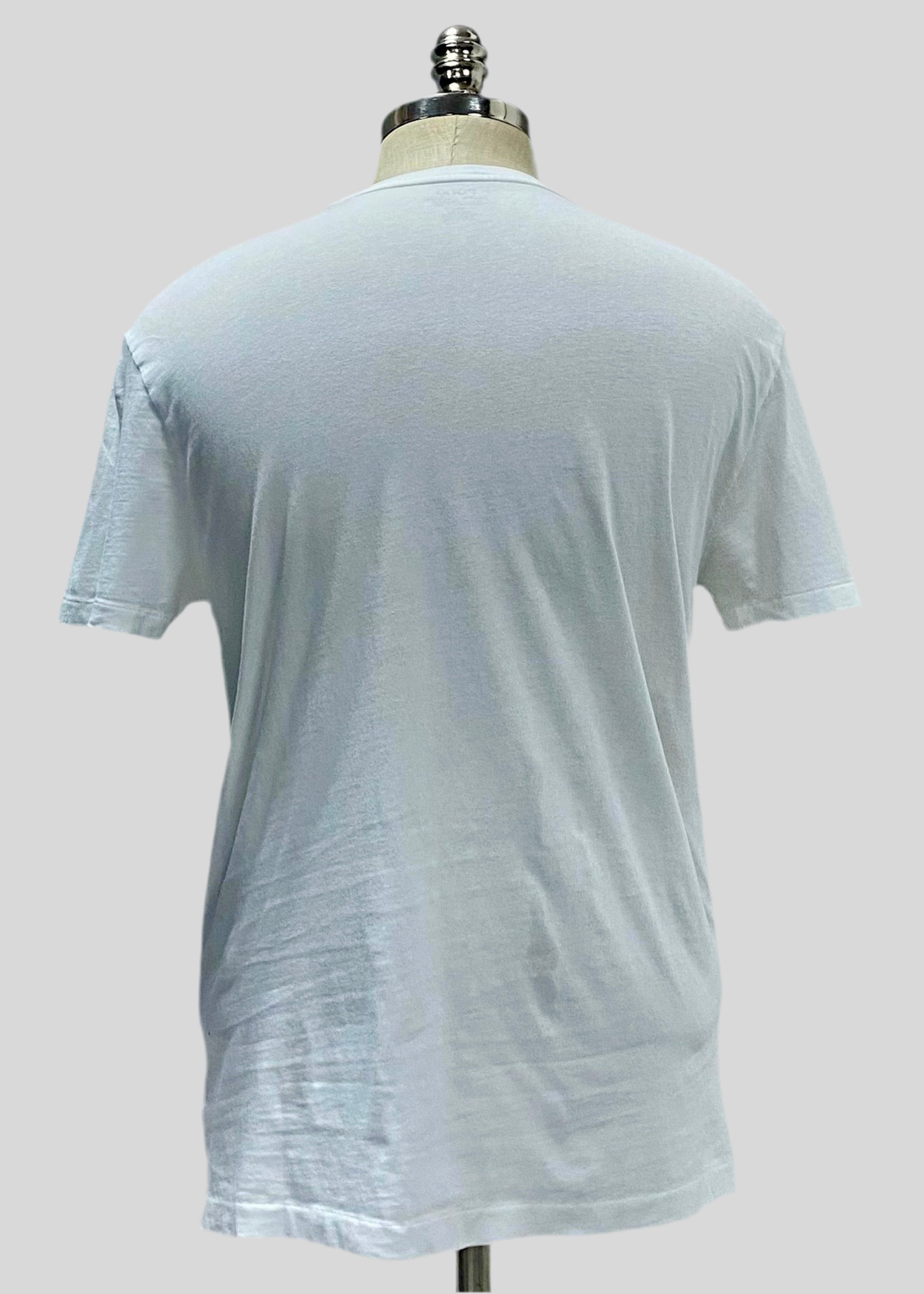 Camiseta cuello redondo de Polo Ralph Lauren 🏇🏼 color blanco con diseño Big Pony en color Azul Talla S Entalle Clásico