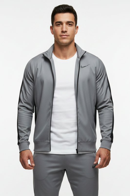 Jacket Nike ✔️color gris claro con zíper completo y logo en color gris oscuro Talla M