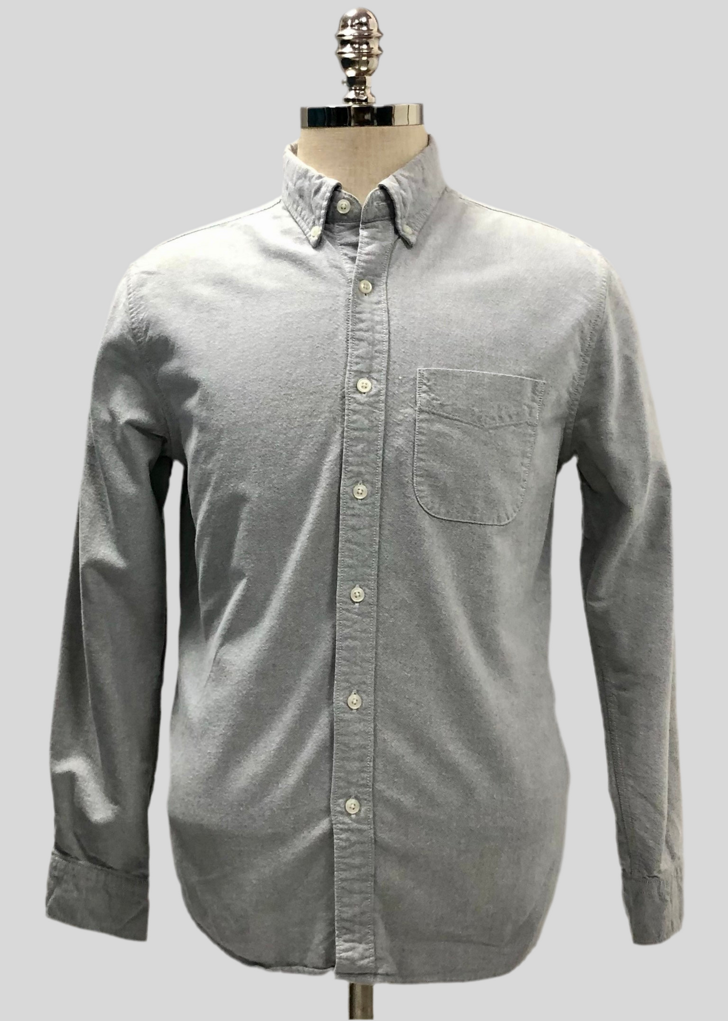Camisa de botones American Eagle 🦅 Oxford color gris claro Talla M Entalle Clásico