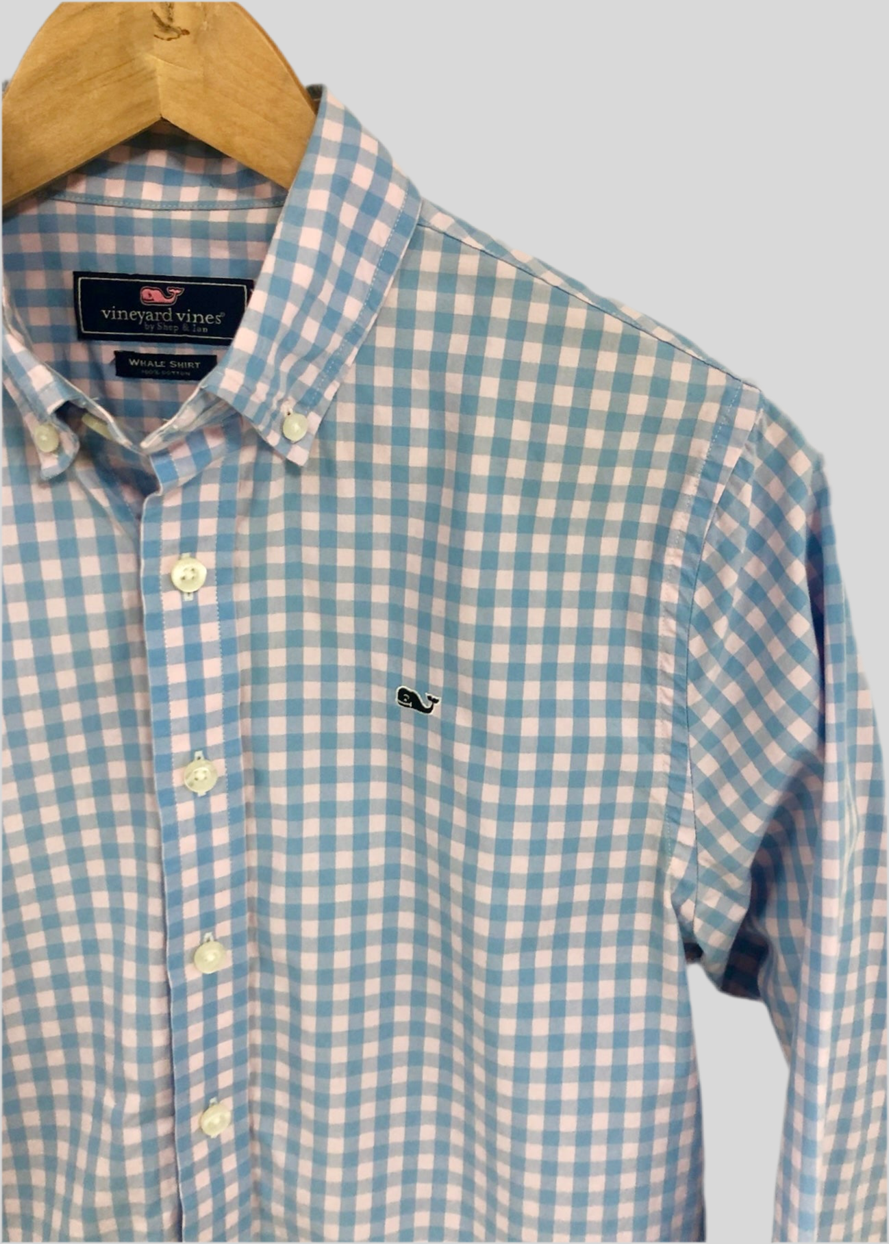 Camisa de niño Vineyard Vines 🐳 con patrón de cuadros en color rosado claro y celeste Talla L Entalle Regular
