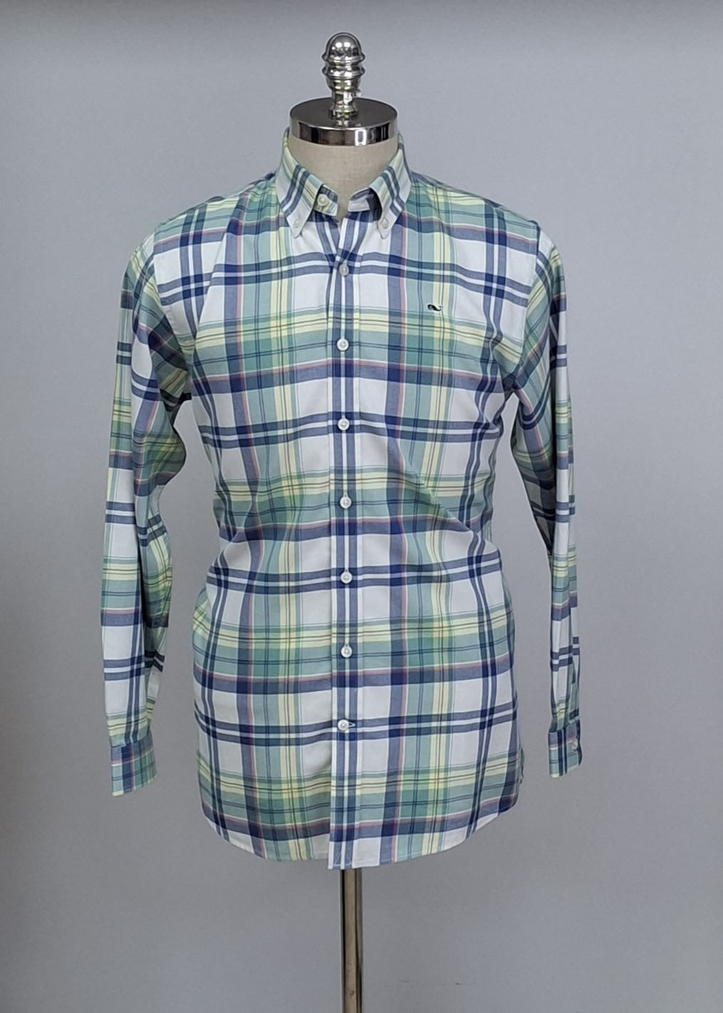 Camisa de niño Vineyard Vines 🐳 con patrón de cuadros en color verde, amarillo, azul y blanco Talla XL Entalle Regular