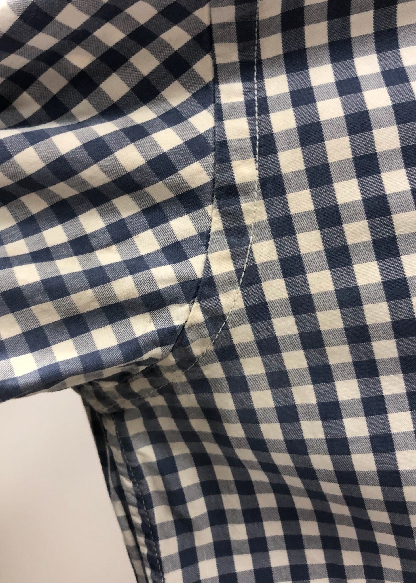 Camisa de botones Vineyard Vines 🐳 de cuadros en color azul, y blanco Talla M Entalle Regular (ver descripción)