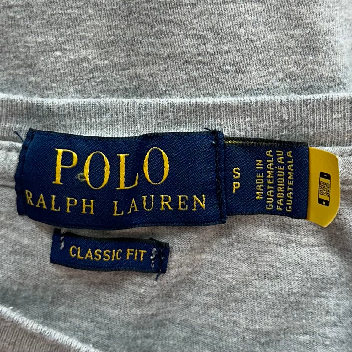 Camiseta cuello redondo Polo Ralph Lauren 🏇🏼 color gris con diseño de polo bear Talla S Entalle Clásico