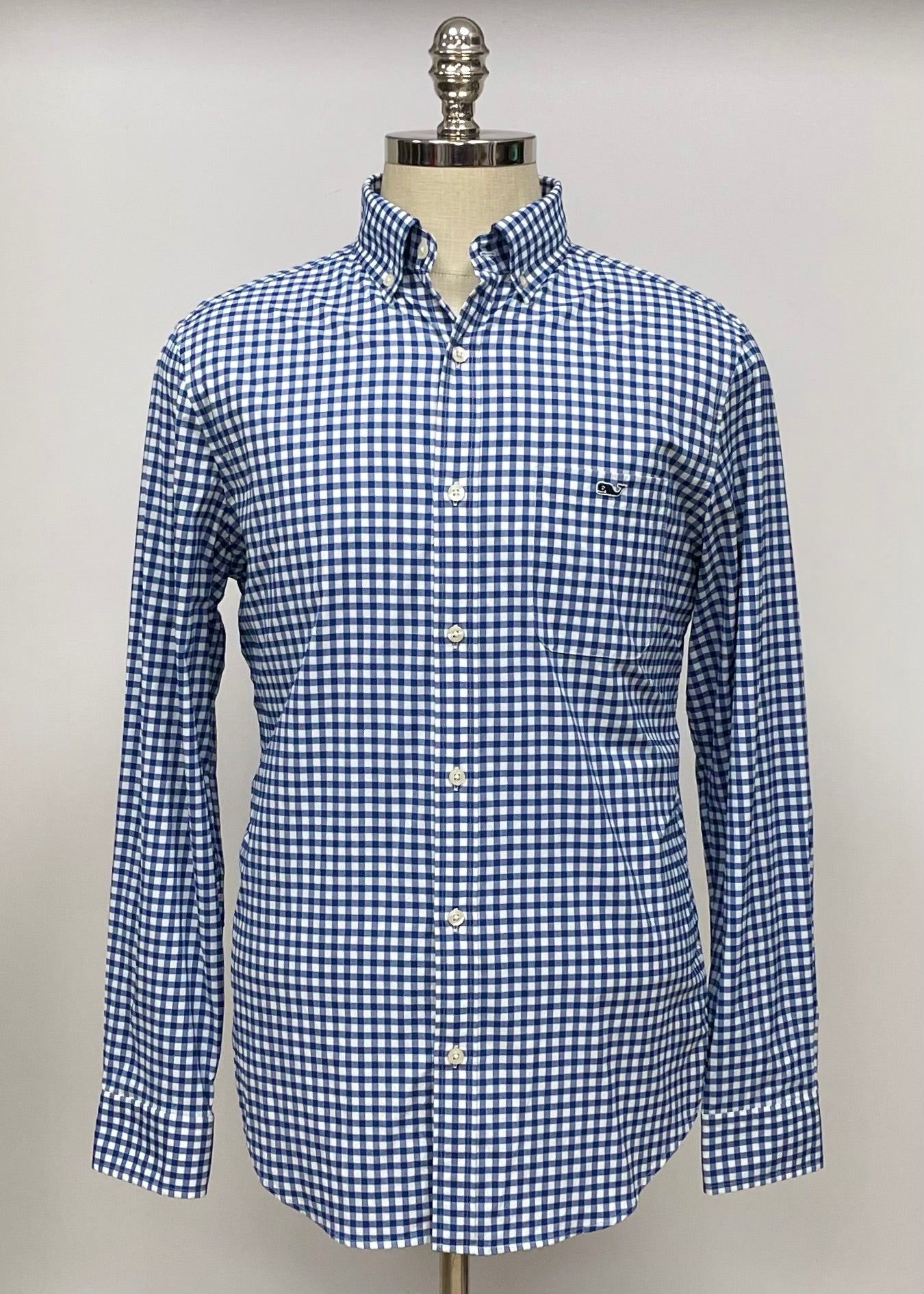 Camisa de botones Vineyard Vines 🐳 Performance con patrón de cuadros en color azul y blanco Talla M Entalle Clásico