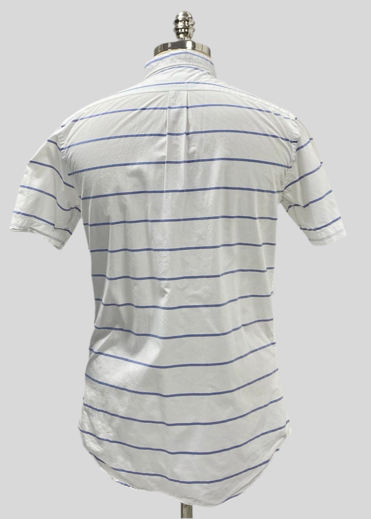 Camisa de botones Old Navy color blanco con rayas en color azul Talla S Entalle Slim Fit