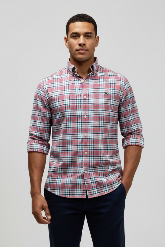 Camisa de botones Vineyard Vines 🐳 Performance color blanco de cuadros en color rojo, negro y verde oscuro Talla S Entalle Slim Fit