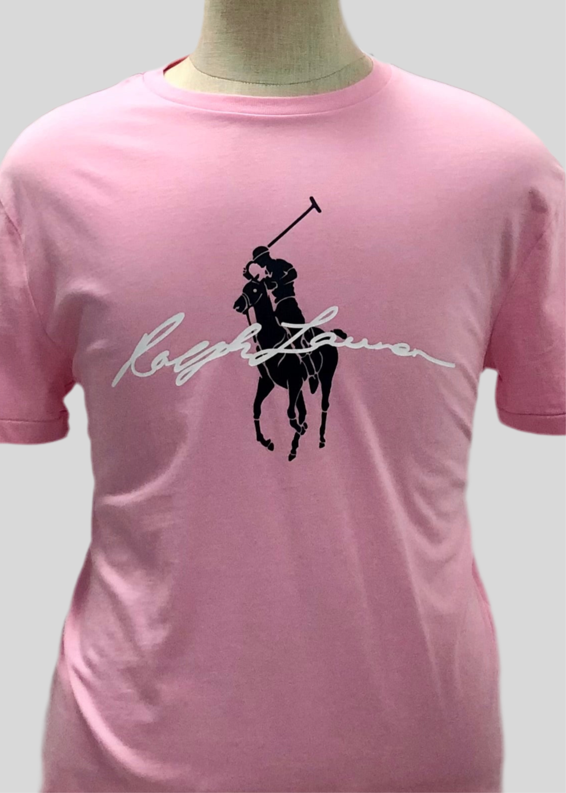 Camiseta cuello redondo Polo Ralph Lauren 🏇🏼 color rosado con diseño de logo en azul navy Talla S Entalle Clásico