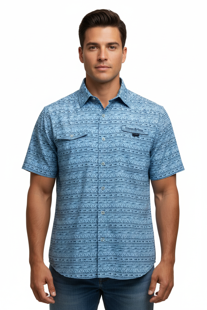Camisa Vineyard Vines 🐳 Modelo Harbor Color celeste con diseño de pesca en color azul Talla M Entalle regular