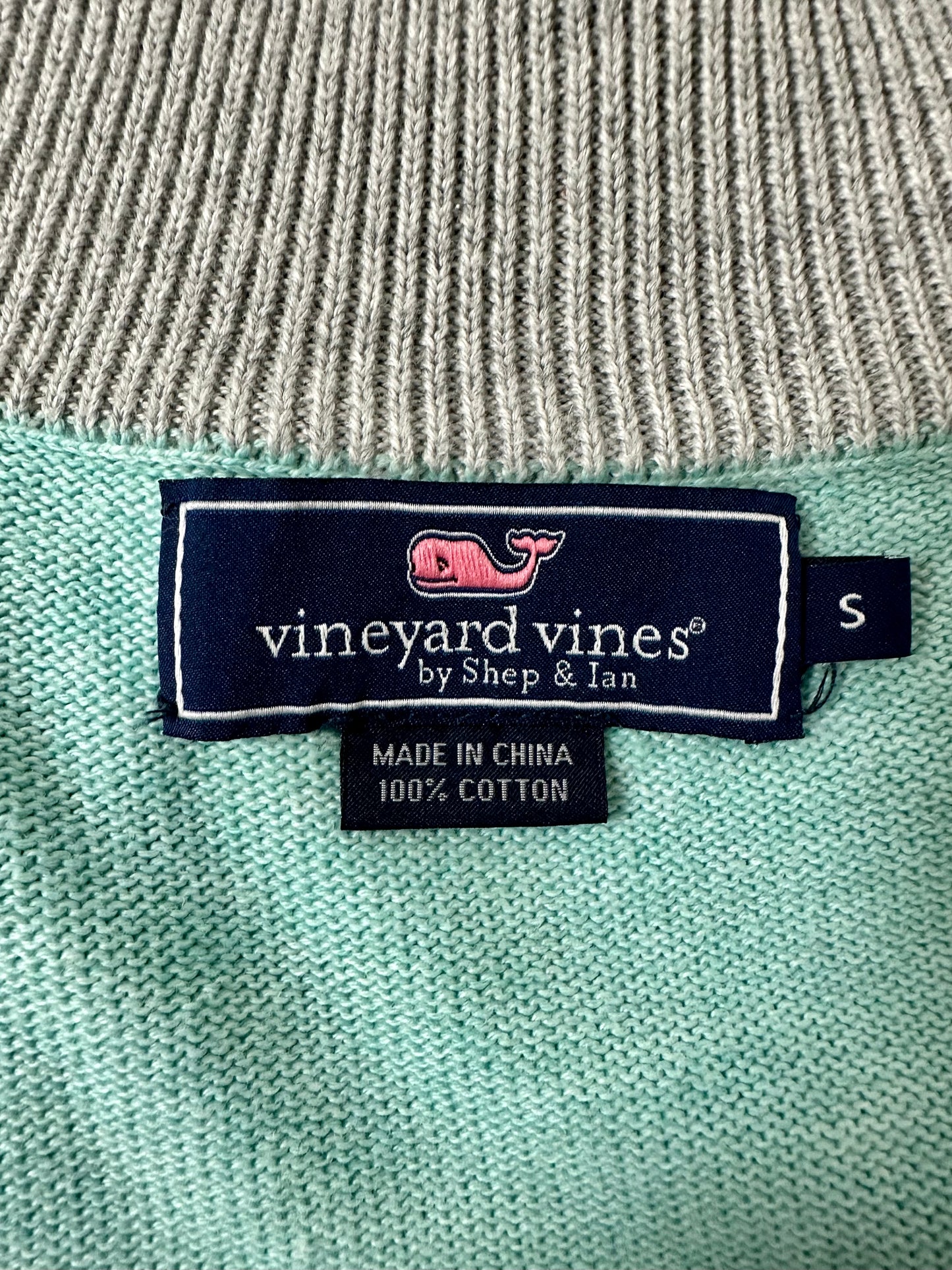 Sueter Jersey Vineyard Vines 🐳 color turquesa claro con logo azul navy Tela algodón Pima Talla S