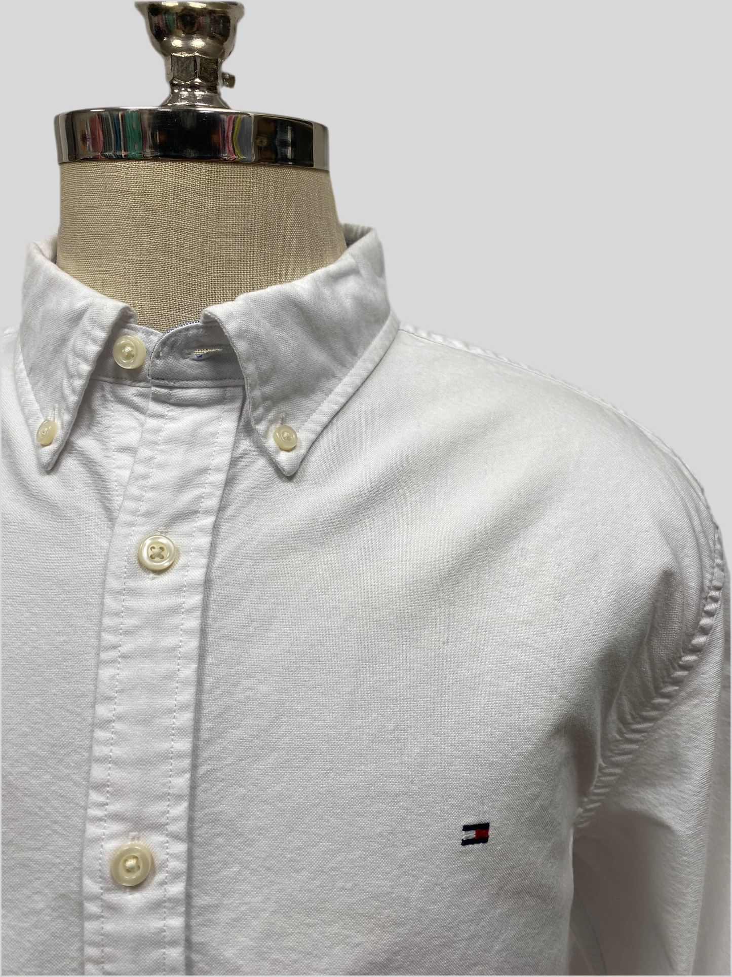 Camisa de botones Tommy Hilfiger 🇺🇸 color blanco Talla XL Entalle Custom Fit (ver descripción)