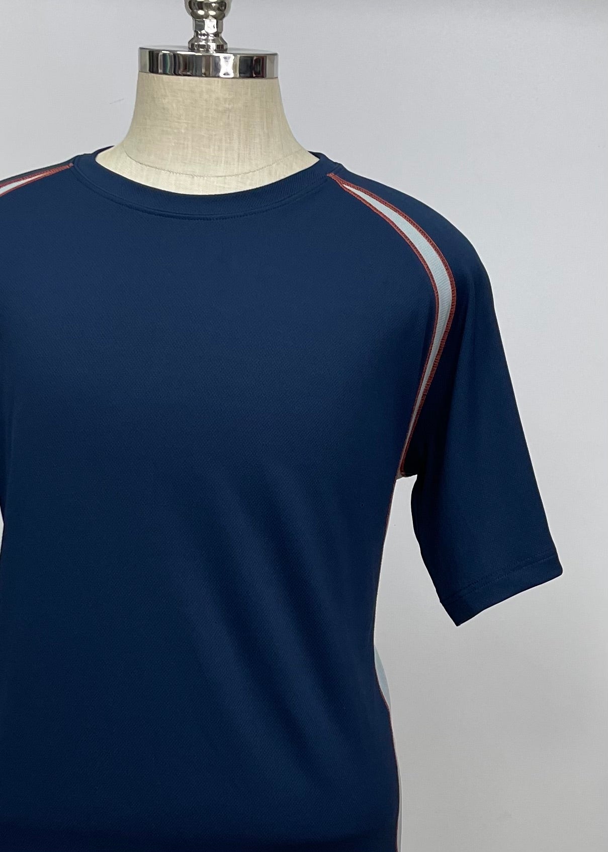 Camiseta de entrenamiento cuello redondo Alo 🧘 color azul navy y gris manga corta Talla XL