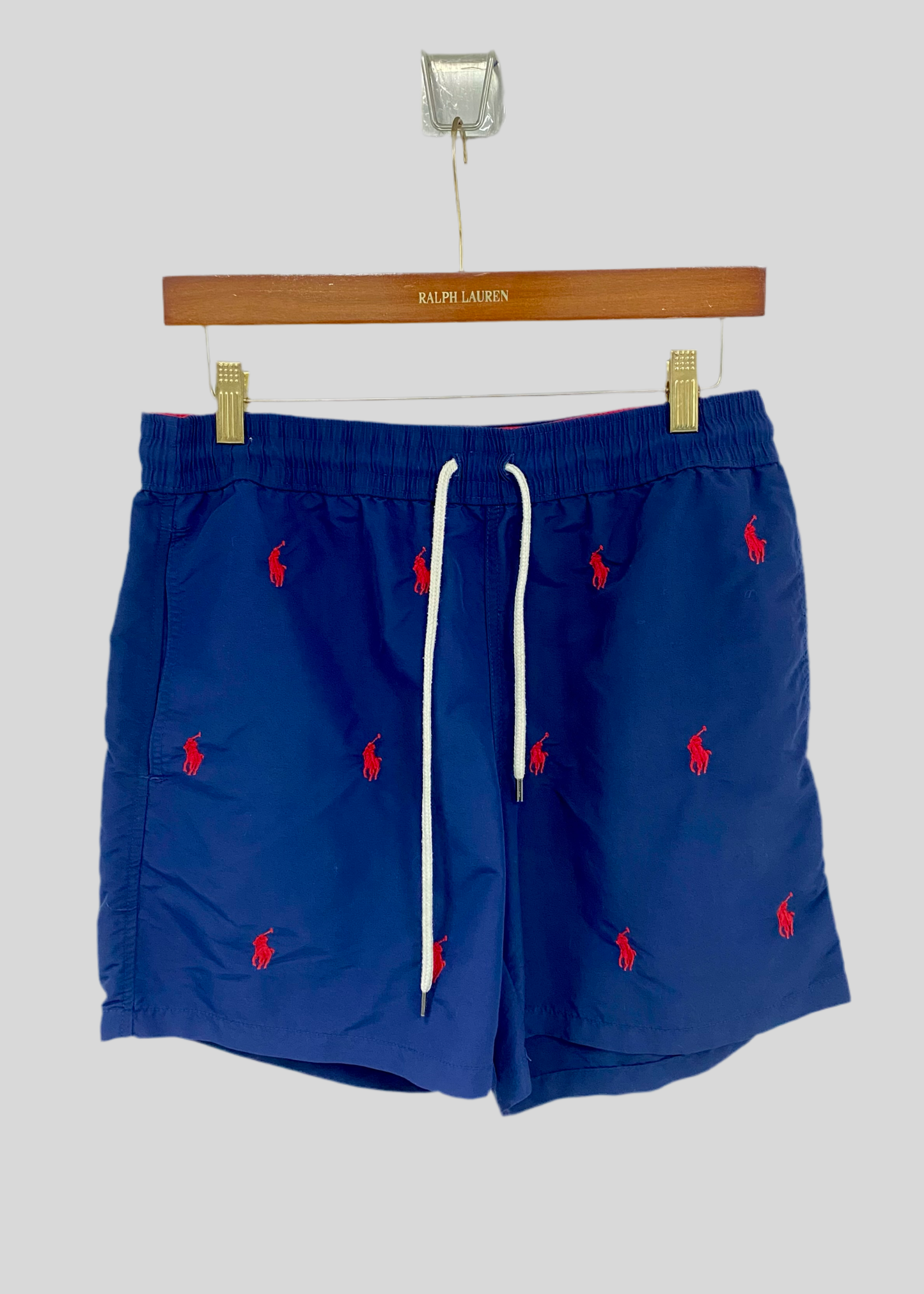 Short de baño Polo Ralph Lauren 🏇🏼 color azul navy con diseño de logos en rojo talla S