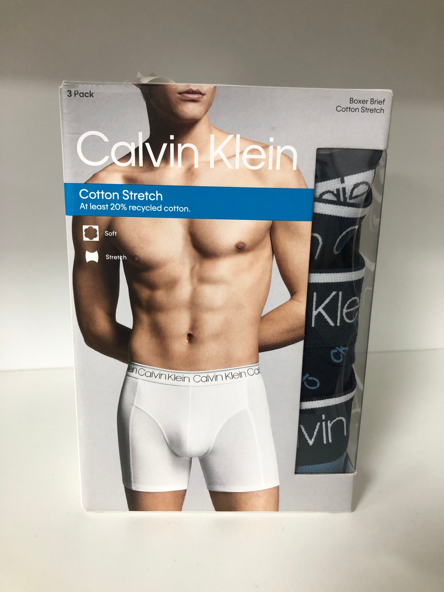 Paquete de 3 Calzoncillos tipo Boxer Calvin Klein Cotton Stretch en color azul, celeste y negro - Tela ligera en Talla L y XL