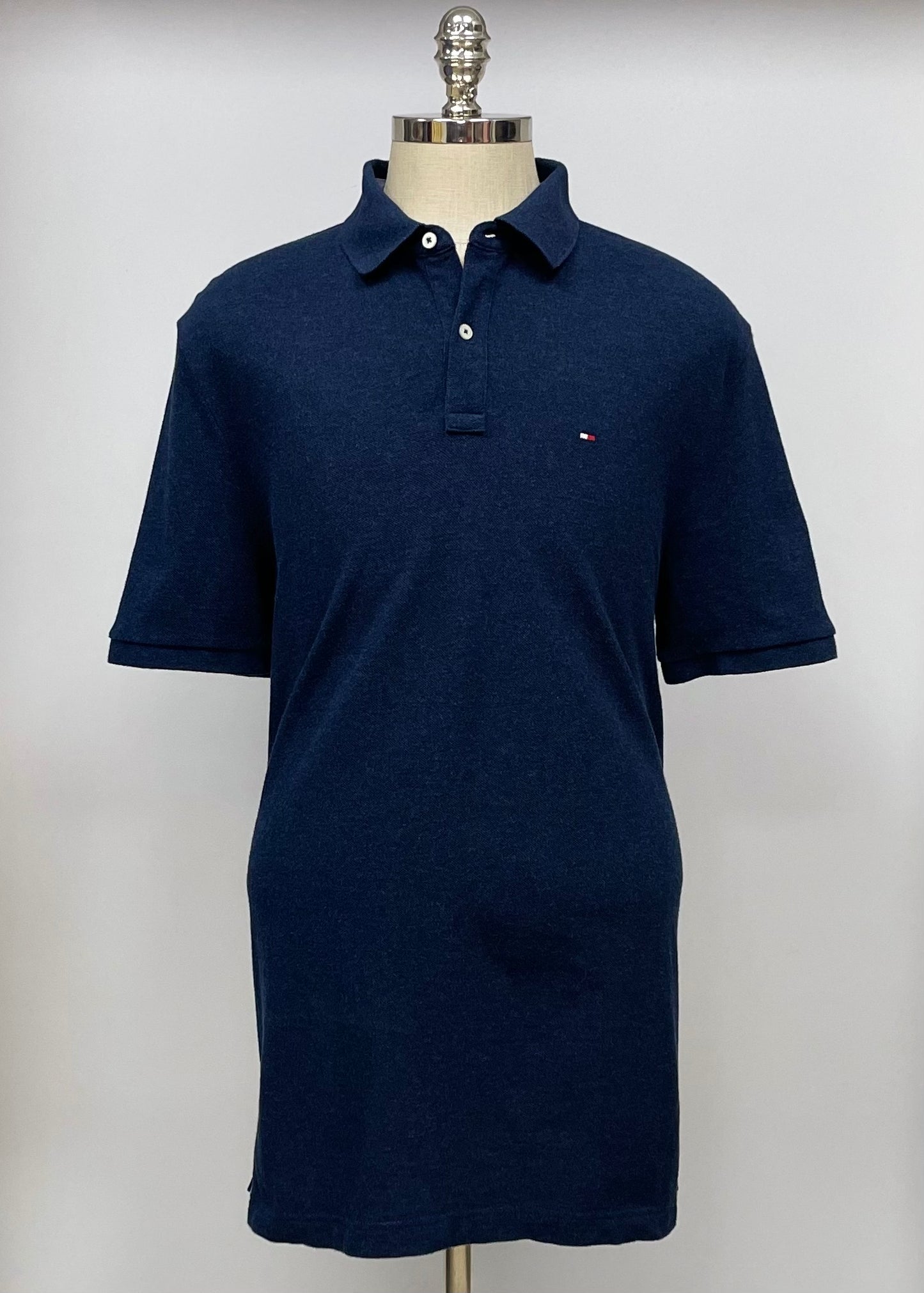 Camiseta Polo Tommy Hilfiger 🇺🇸 color azul navy Talla XL Entalle Custom Fit