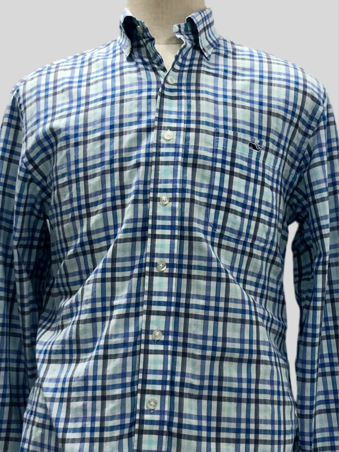 Camisa de botones Vineyard Vines 🐳 color blanco de cuadros en color azul, celeste y negro Talla M Entalle Regular