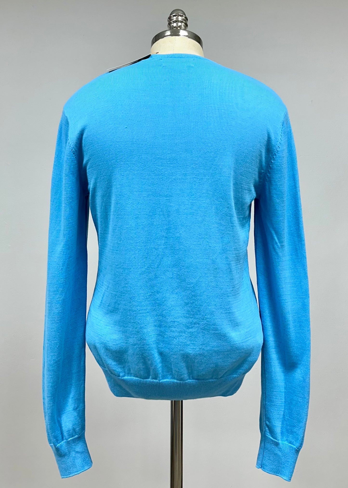 Sueter Jersey con cuello V Original Penguin 🐧  color azul claro Talla M