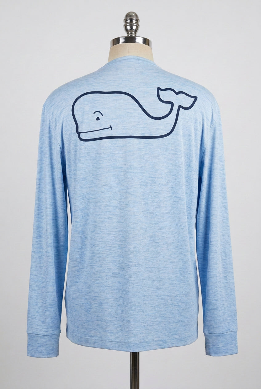 Camiseta cuello redondo Vineyard Vines 🐳 Performance color celeste con Diseño de ballena Talla L