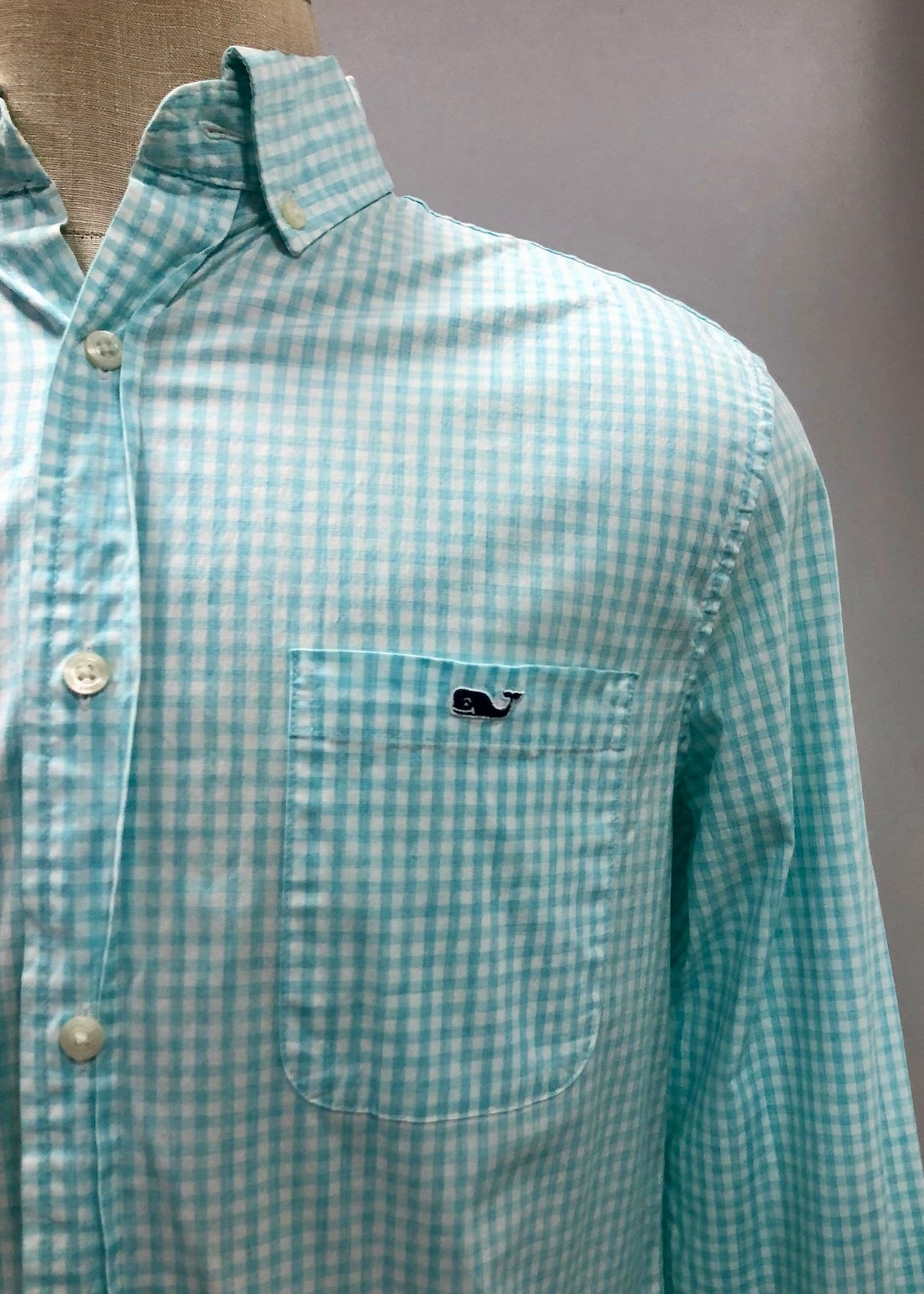 Camisa de botones Vineyard Vines 🐳 de cuadros gingham en color turquesa claro y blanco Talla S Entalle Clásico