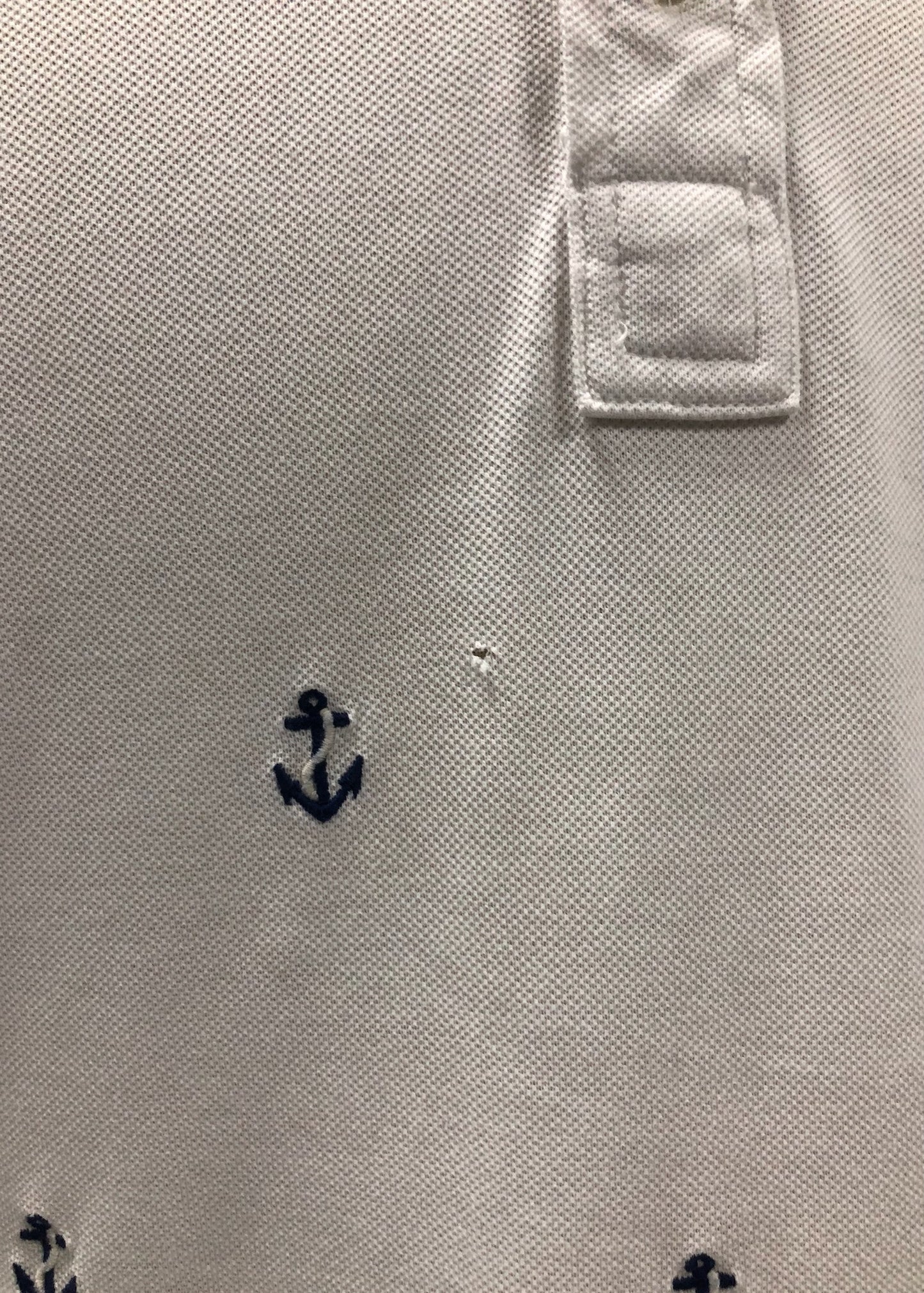 Camiseta Polo Ralph Lauren 🏇🏼 Color blanco con diseño de anclas en color azul Talla L Entalle Regular (ver descripción)