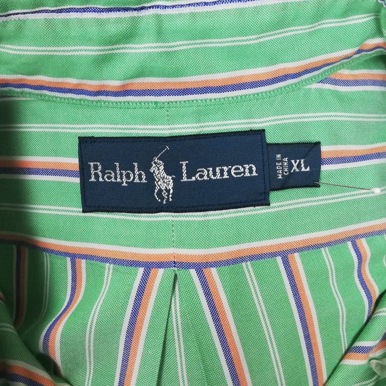 Camisa Polo Ralph Lauren 🏇🏼 color verde con patron de rayas en color naranja, azul y blanco Talla XL Entalle Regular (ver descripción)