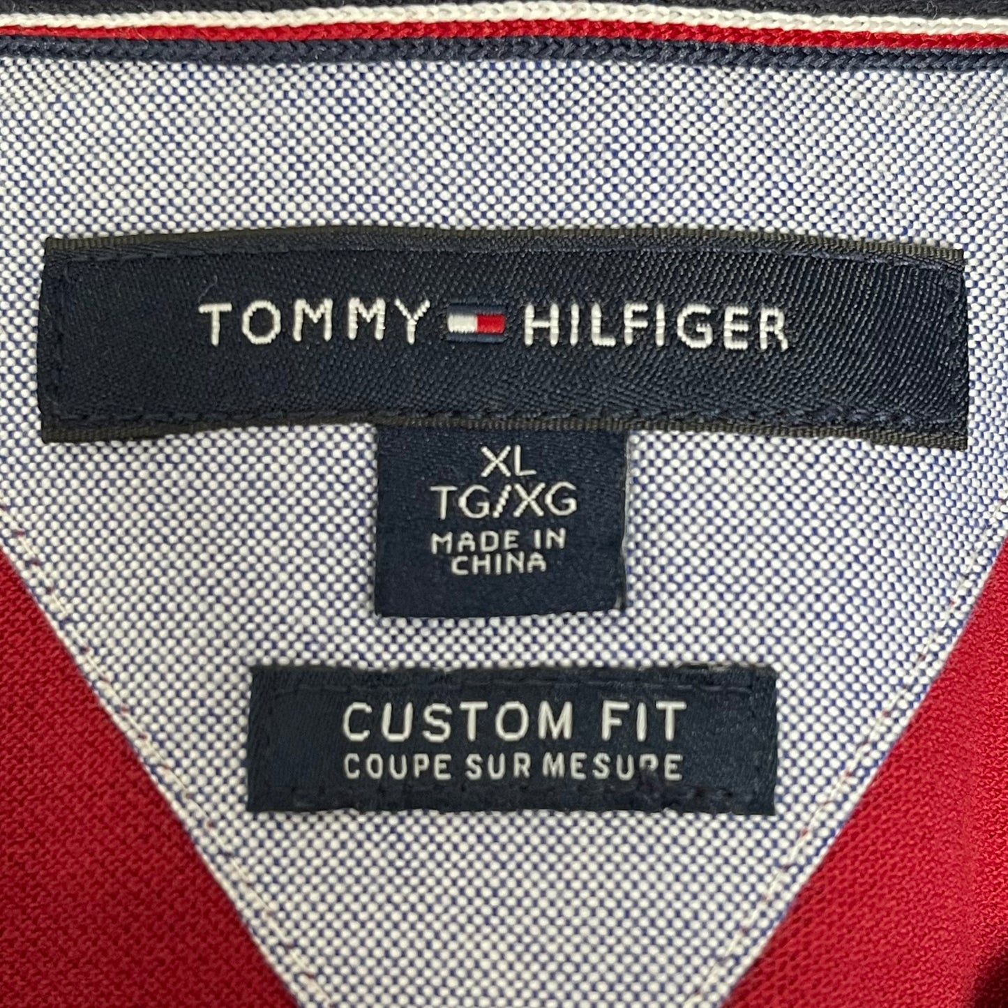 Camiseta Polo Tommy Hilfiger 🇺🇸 color rojo con diseño de logo Talla XL Entalle Custom Fit