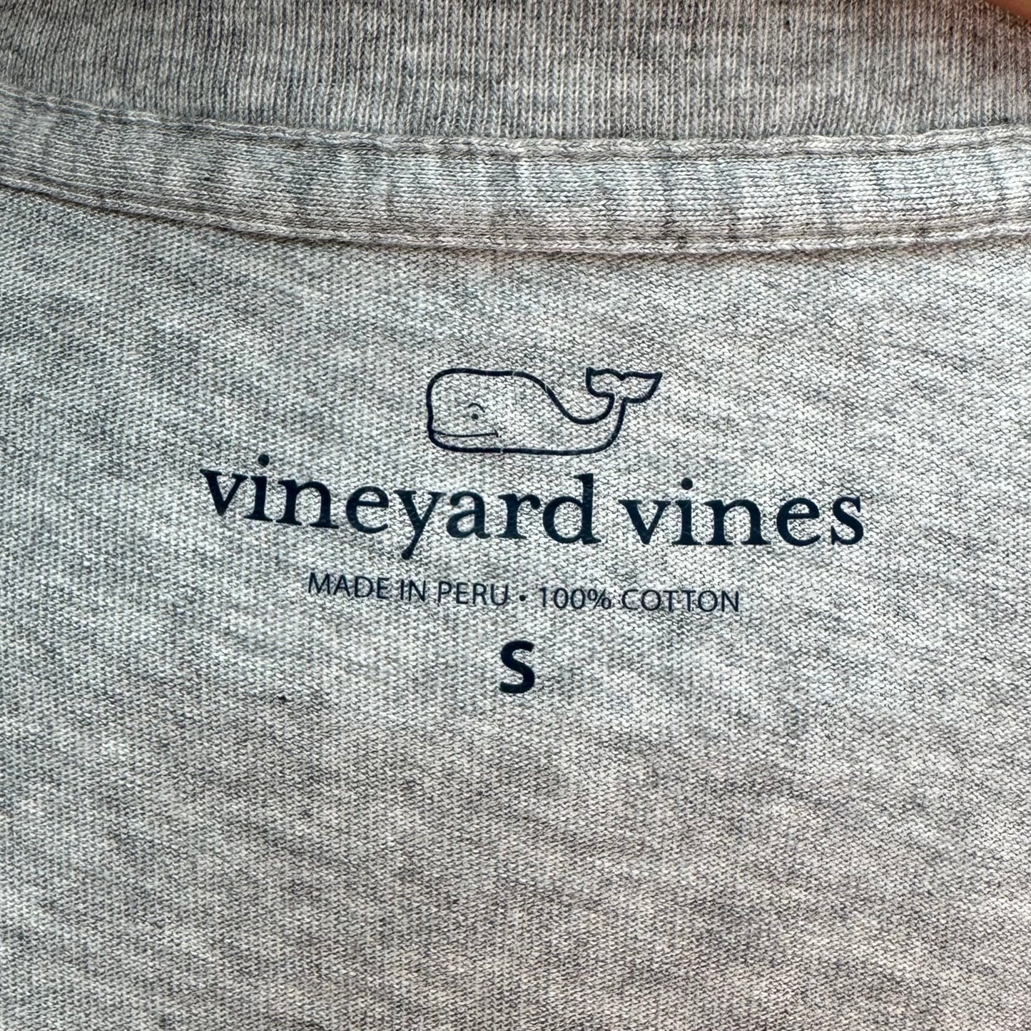 Camiseta de bolsillo Vineyard Vines 🐳 color gris con Diseño de Camioneta Talla Small