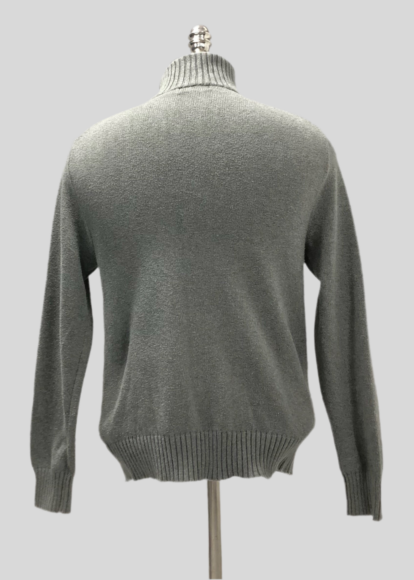 Sueter Jersey Polo Ralph Lauren 🏇🏼 color gris oscuro con logo en verde Talla S (ver descripción)